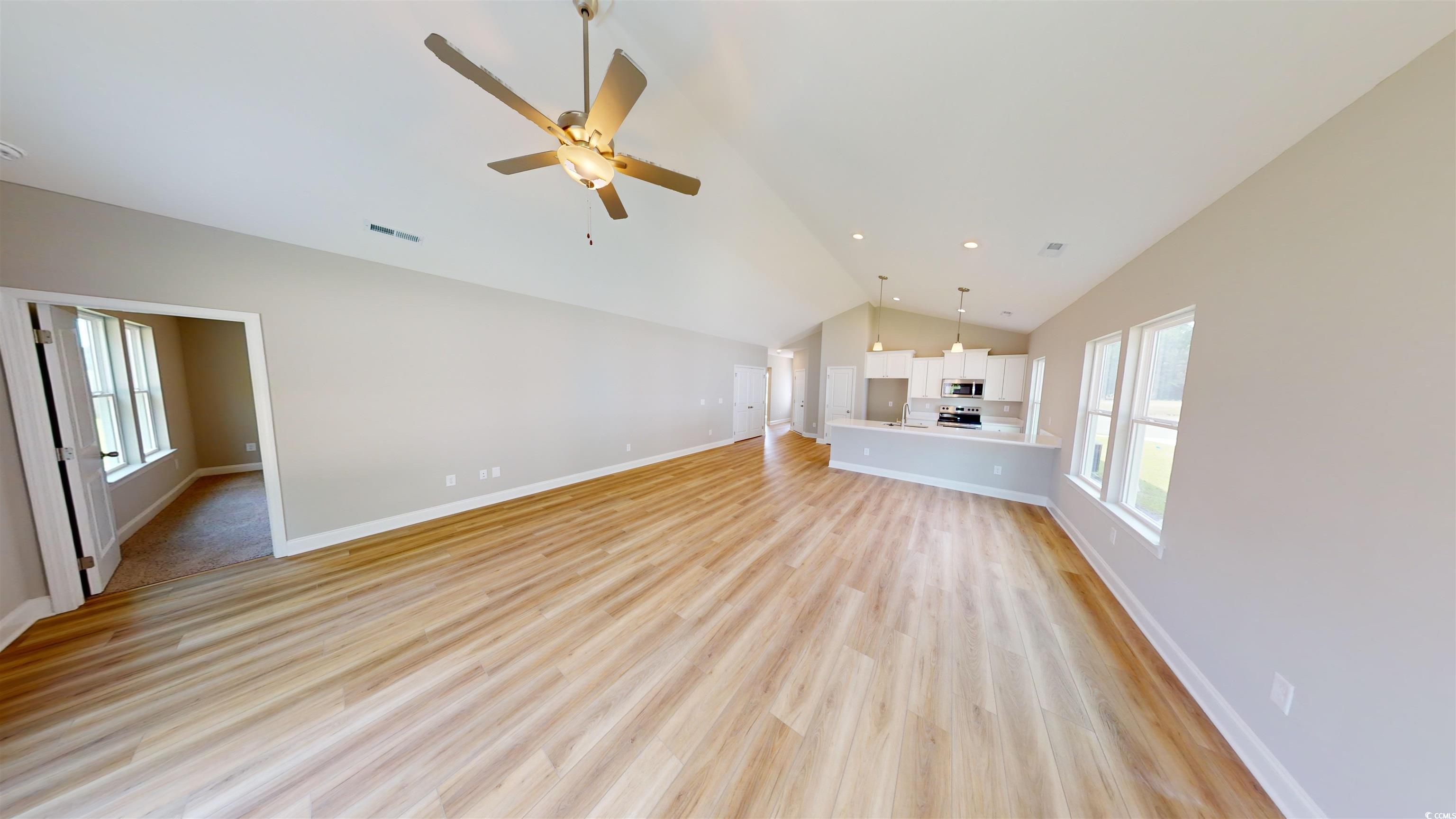 1052 Moen Loop Property Photo 21