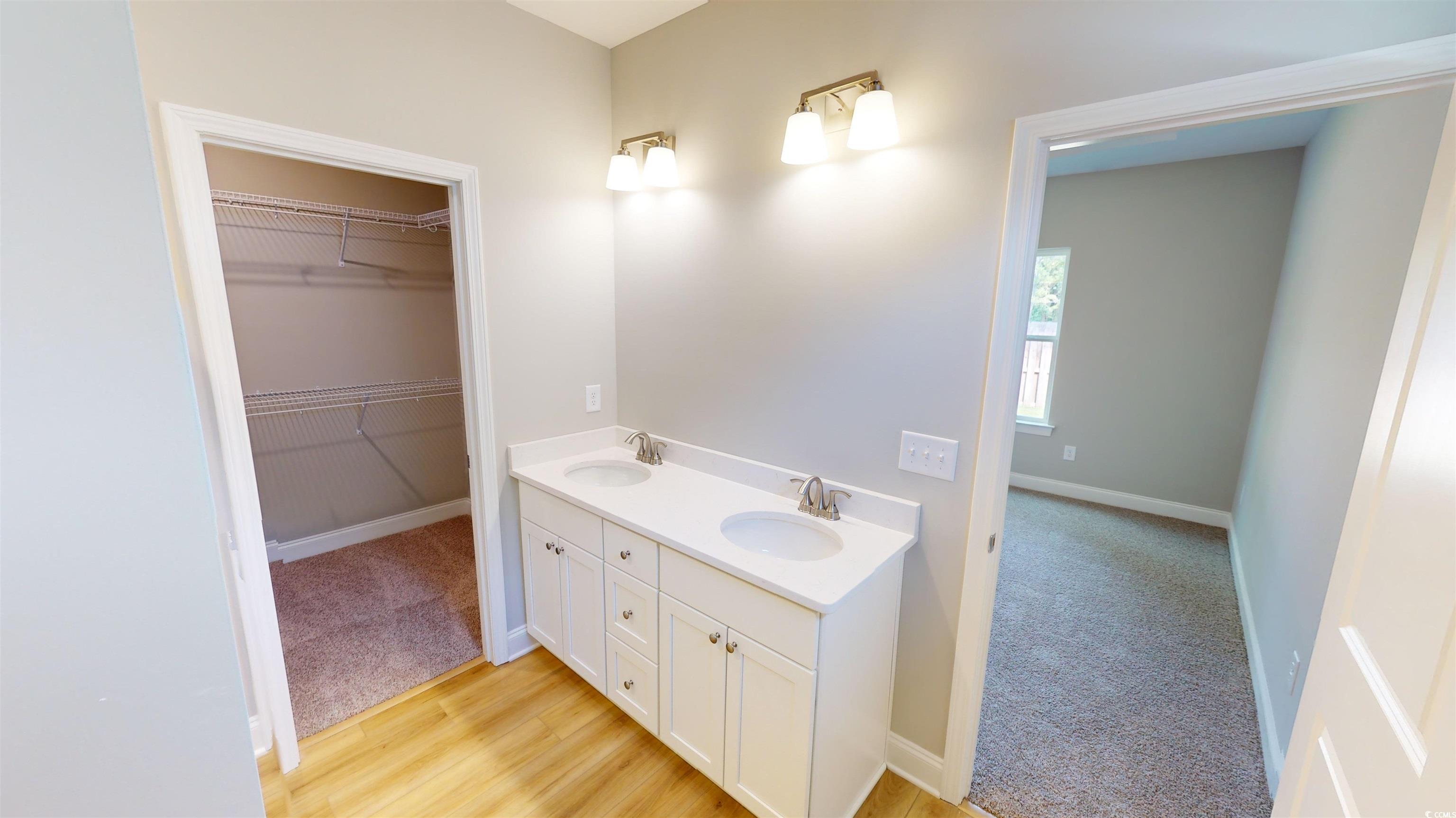 1052 Moen Loop Property Photo 23