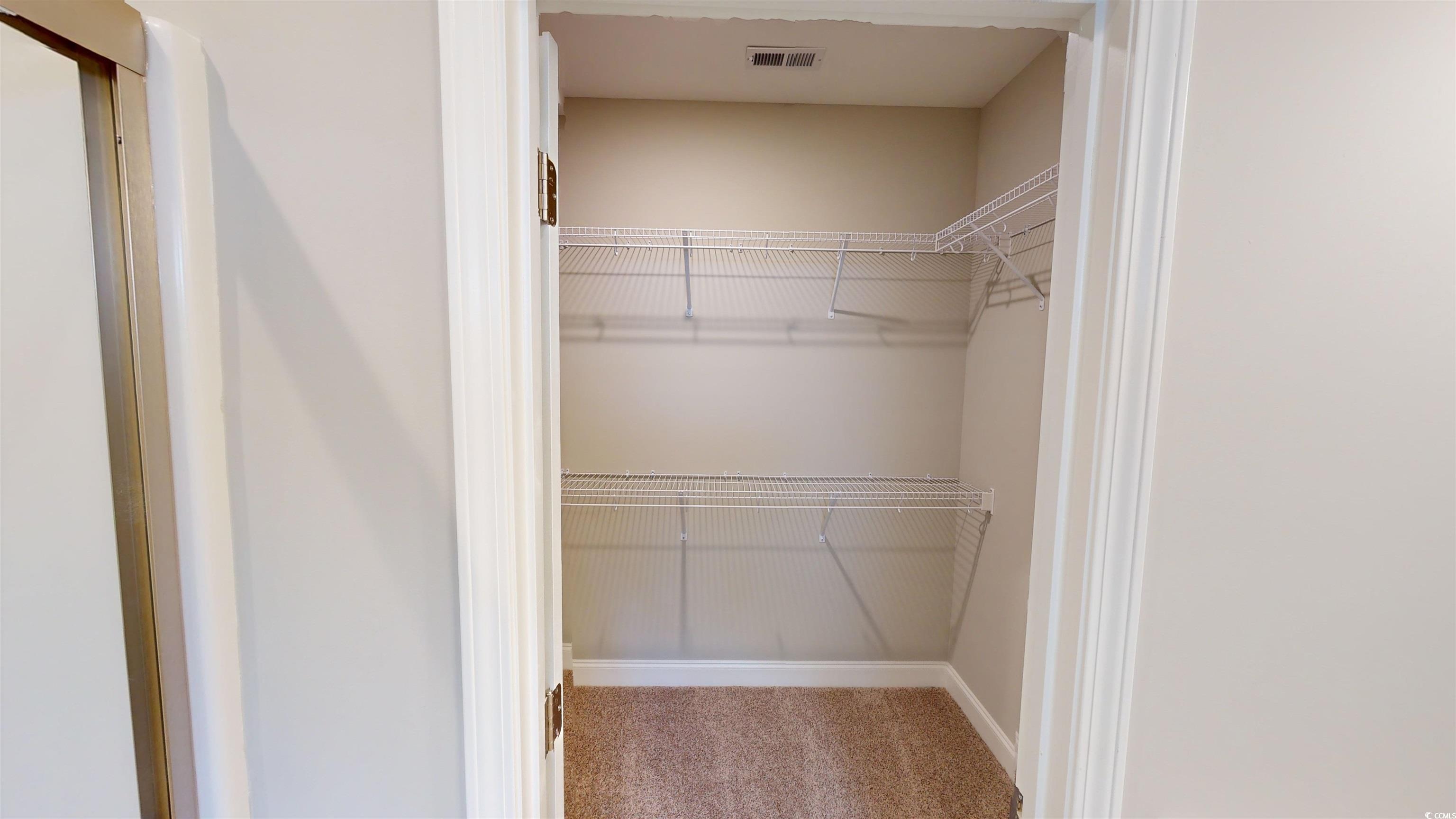 1052 Moen Loop Property Photo 27