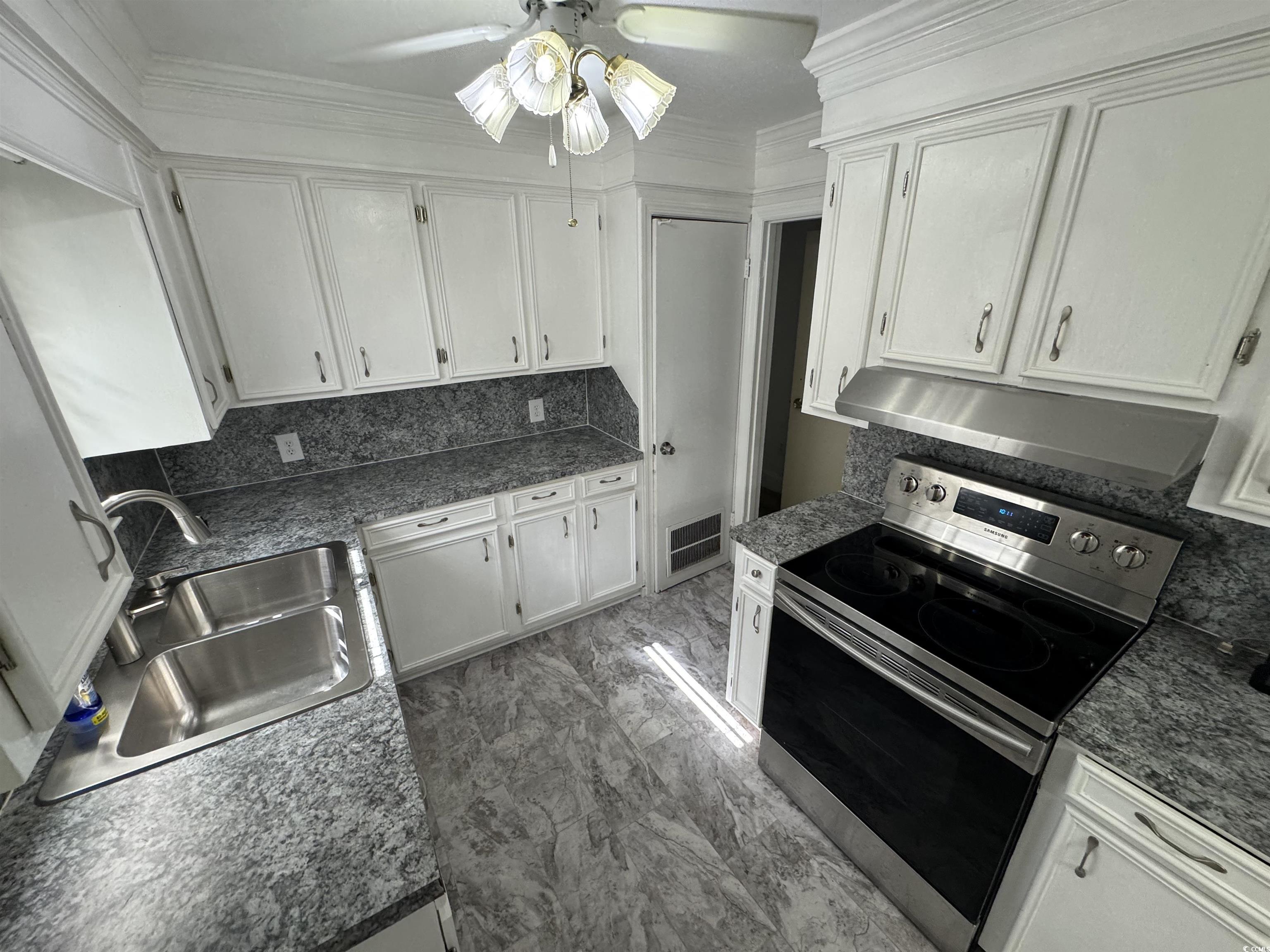 143 Anderson St. Property Photo 5
