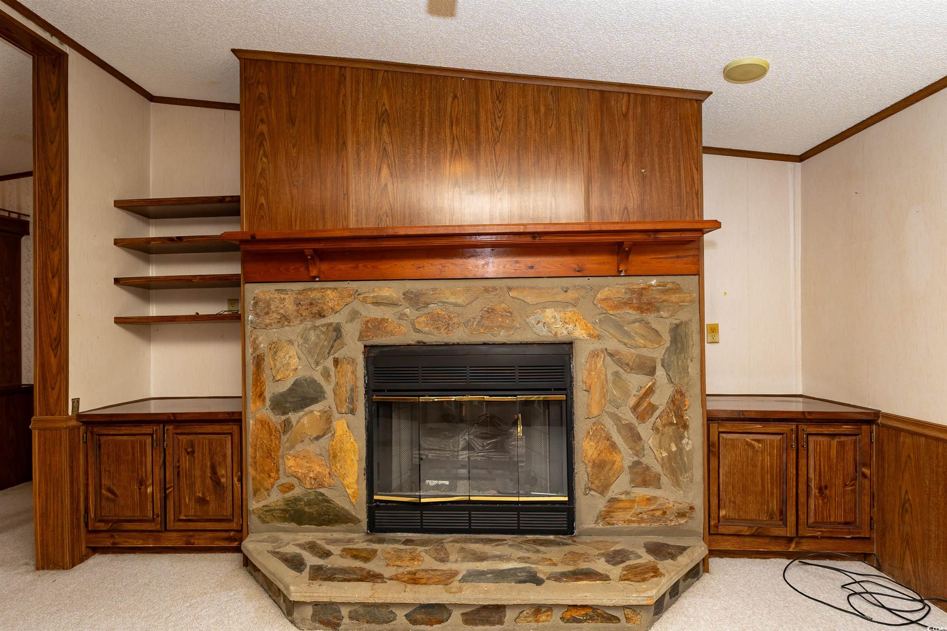 835 South Marlin Circle Property Photo 6