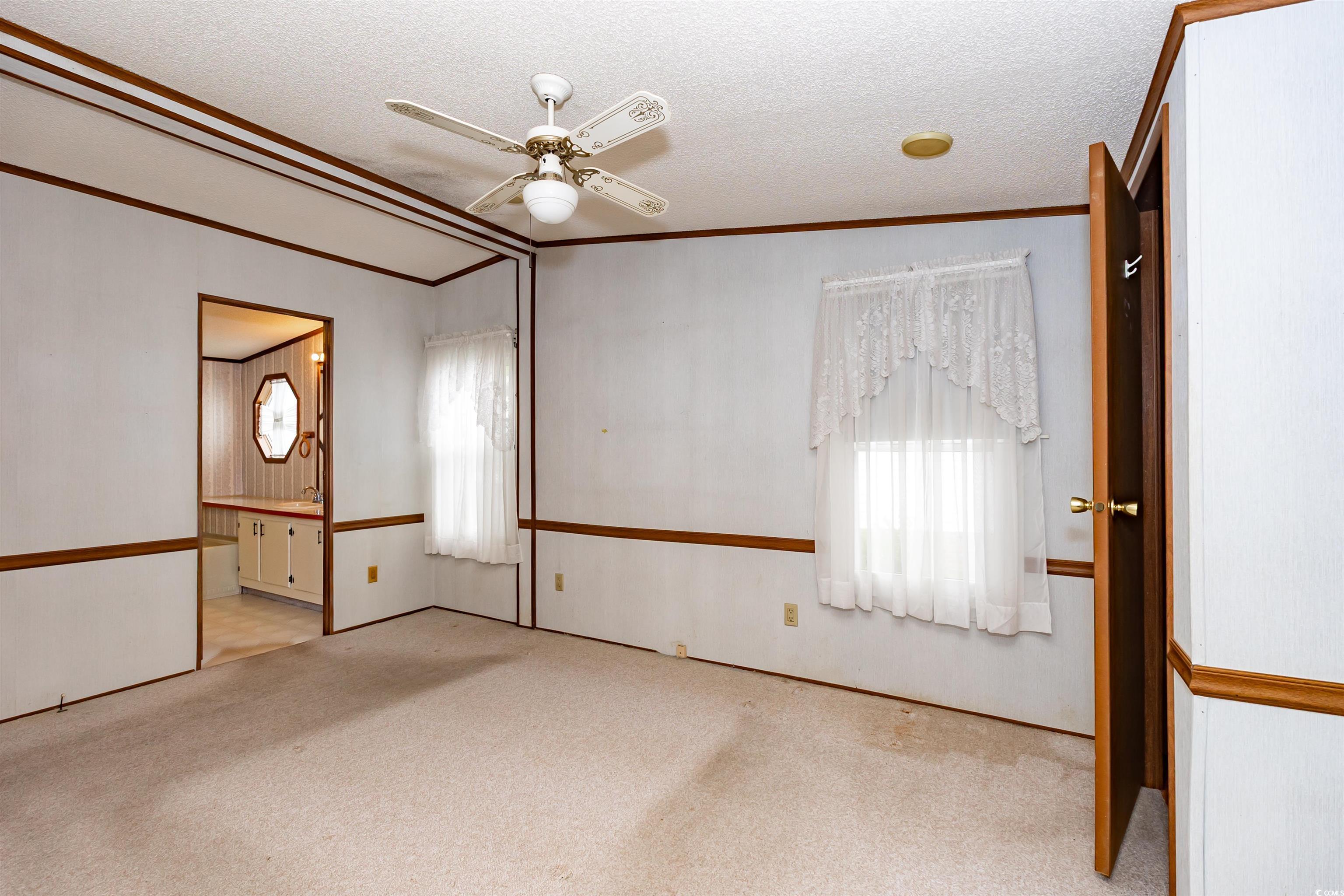 835 South Marlin Circle Property Photo 14