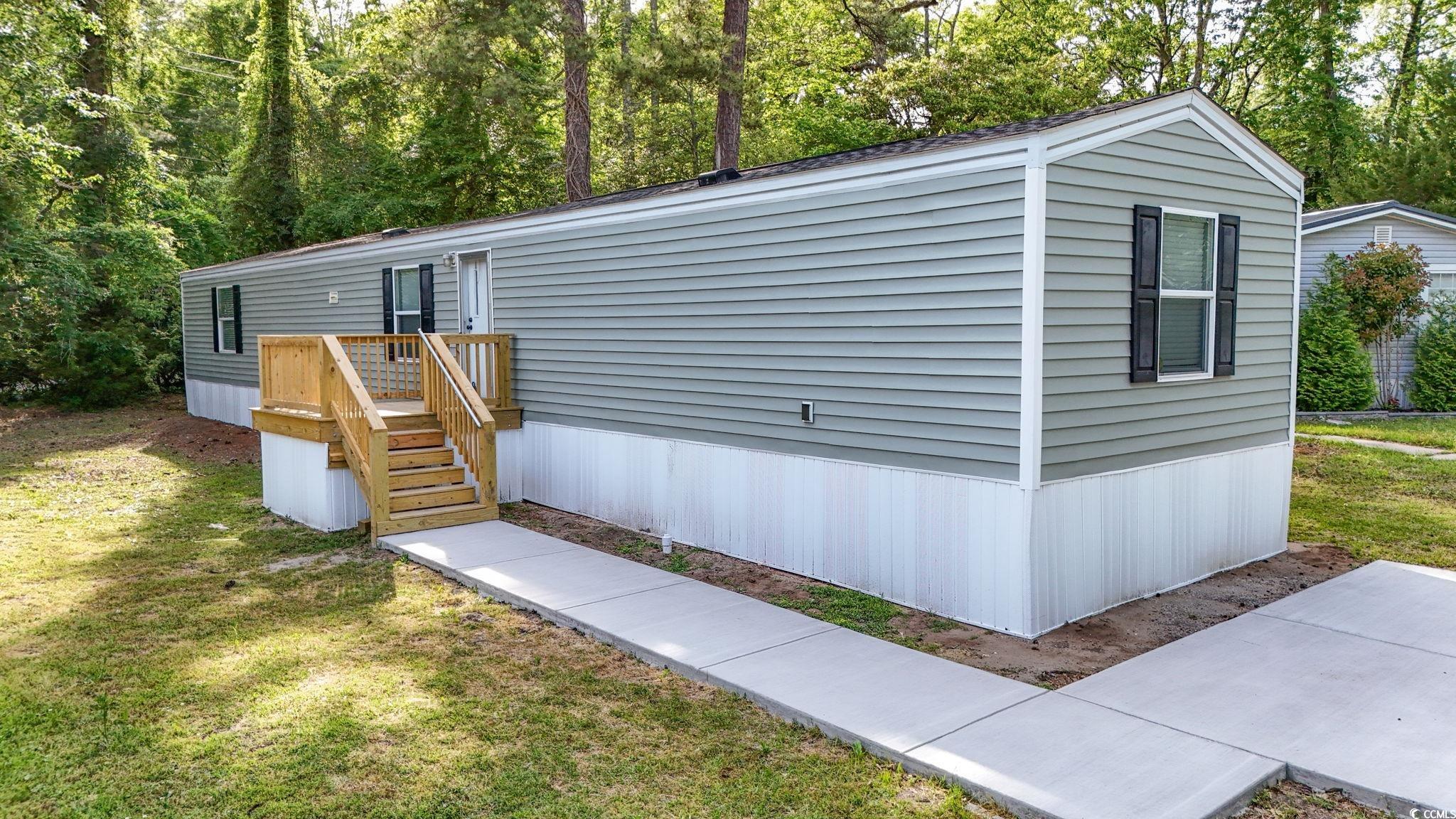 800 Columbia Dr. Property Photo 1