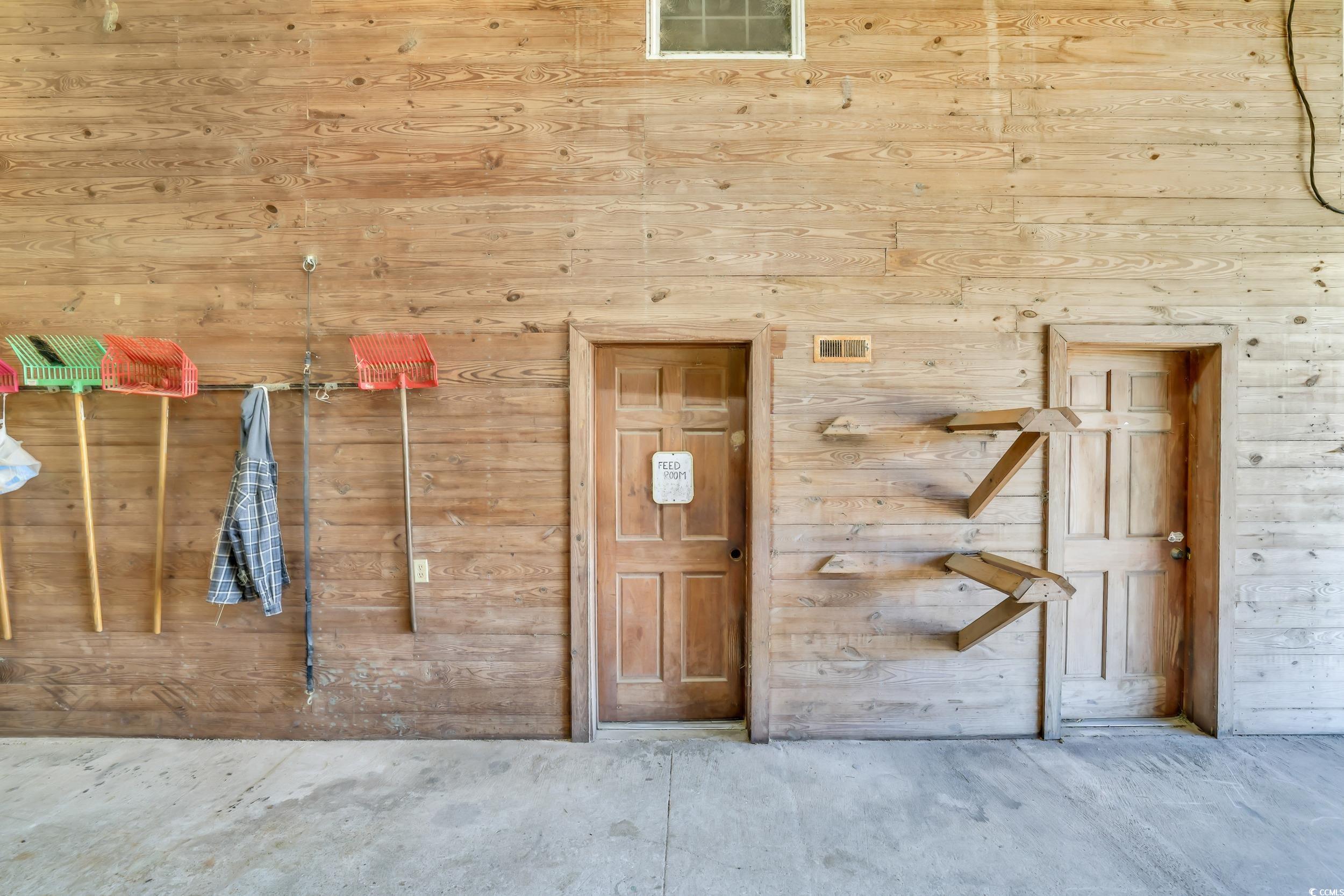 6200 Adrian Pkwy. Property Photo 6