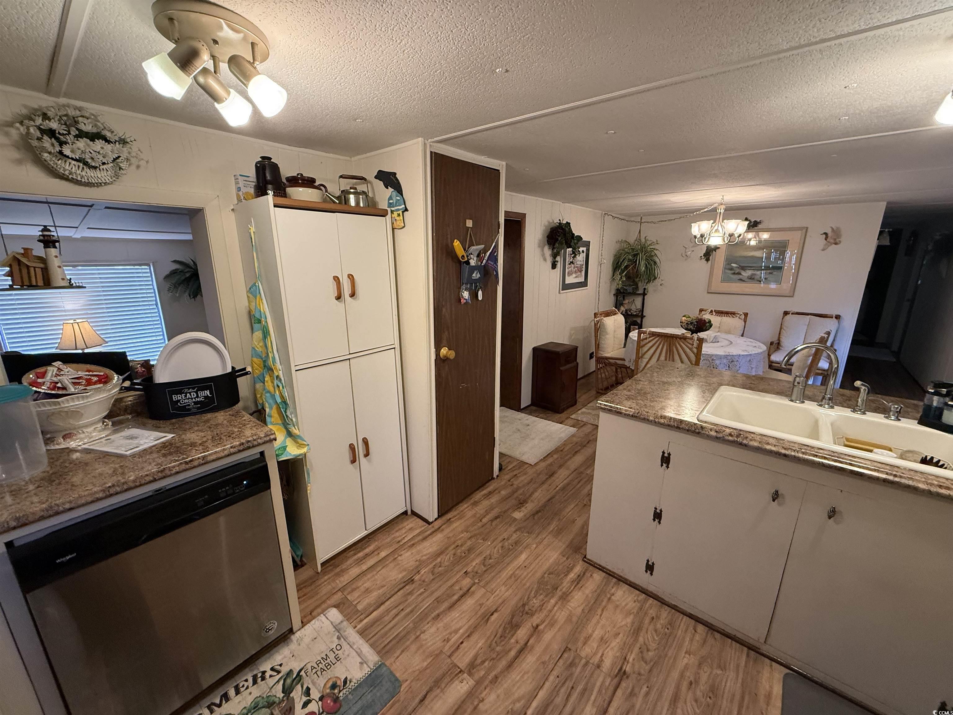246 Comanche Dr. Property Photo 15