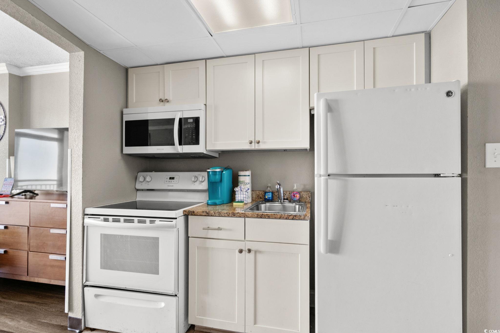 6900 Ocean Blvd. N Property Photo 6