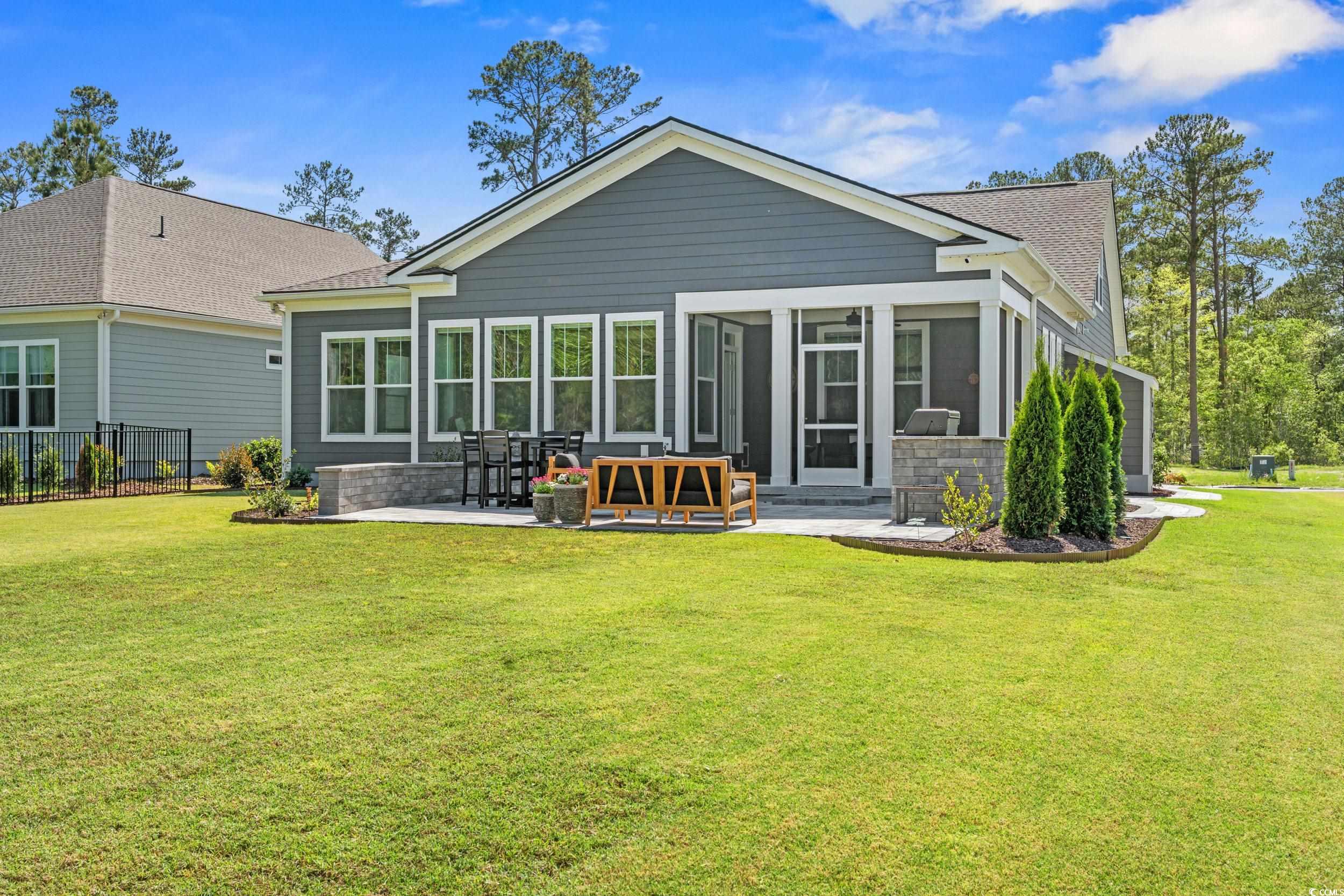 211 Blackwater Dr. Property Photo 32