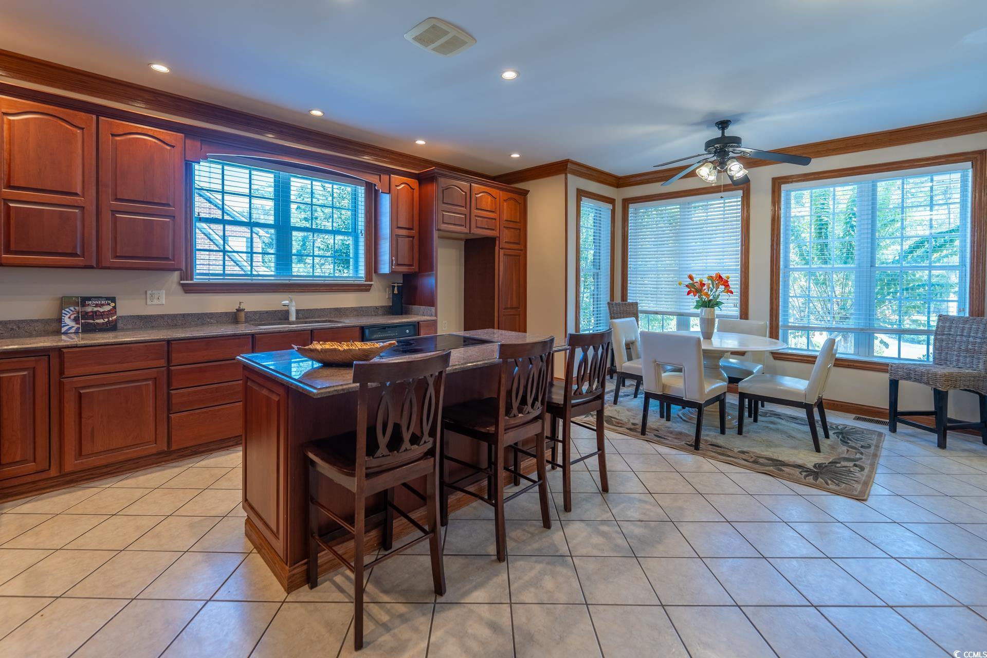 4546 River Rd. Property Photo 10