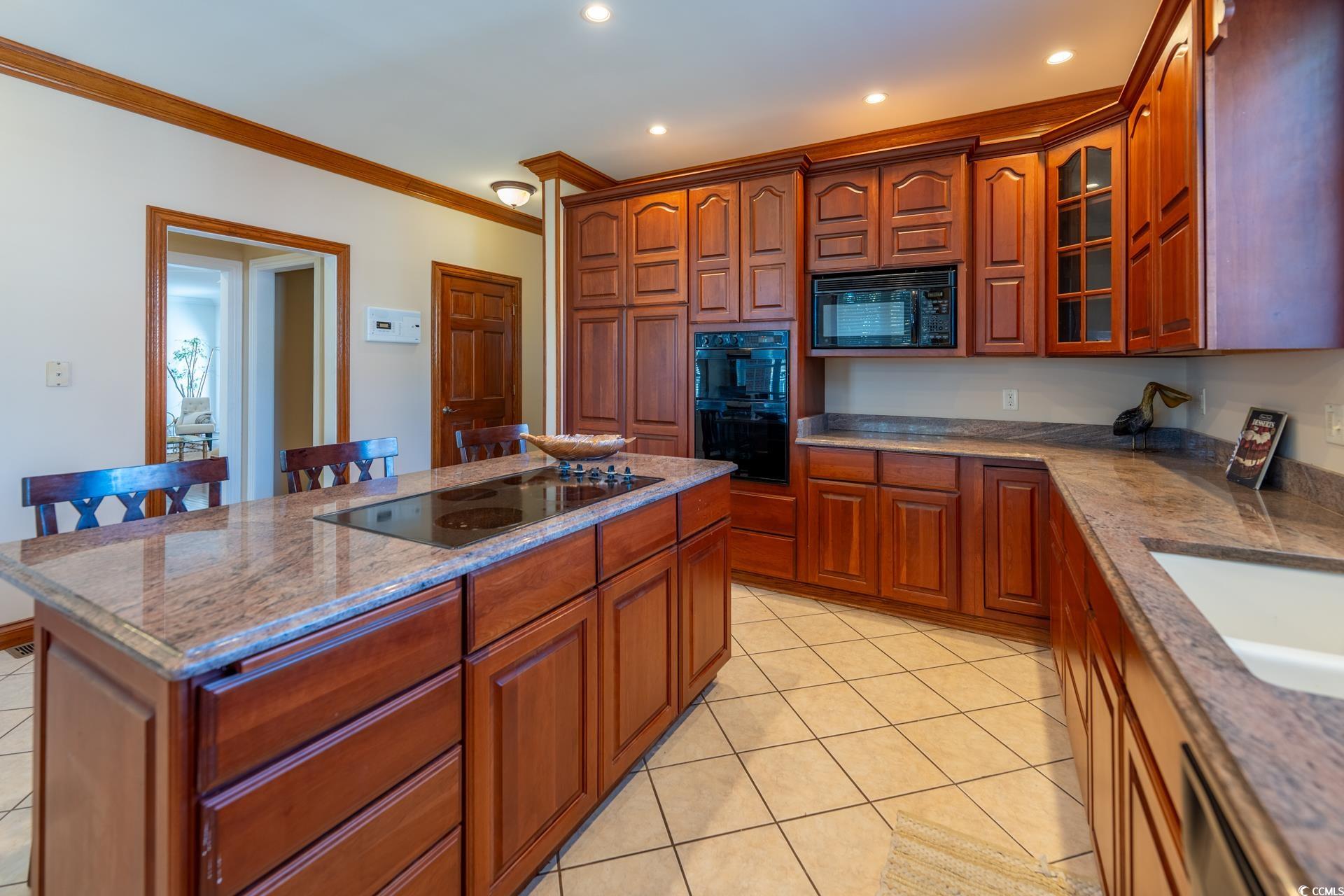 4546 River Rd. Property Photo 11