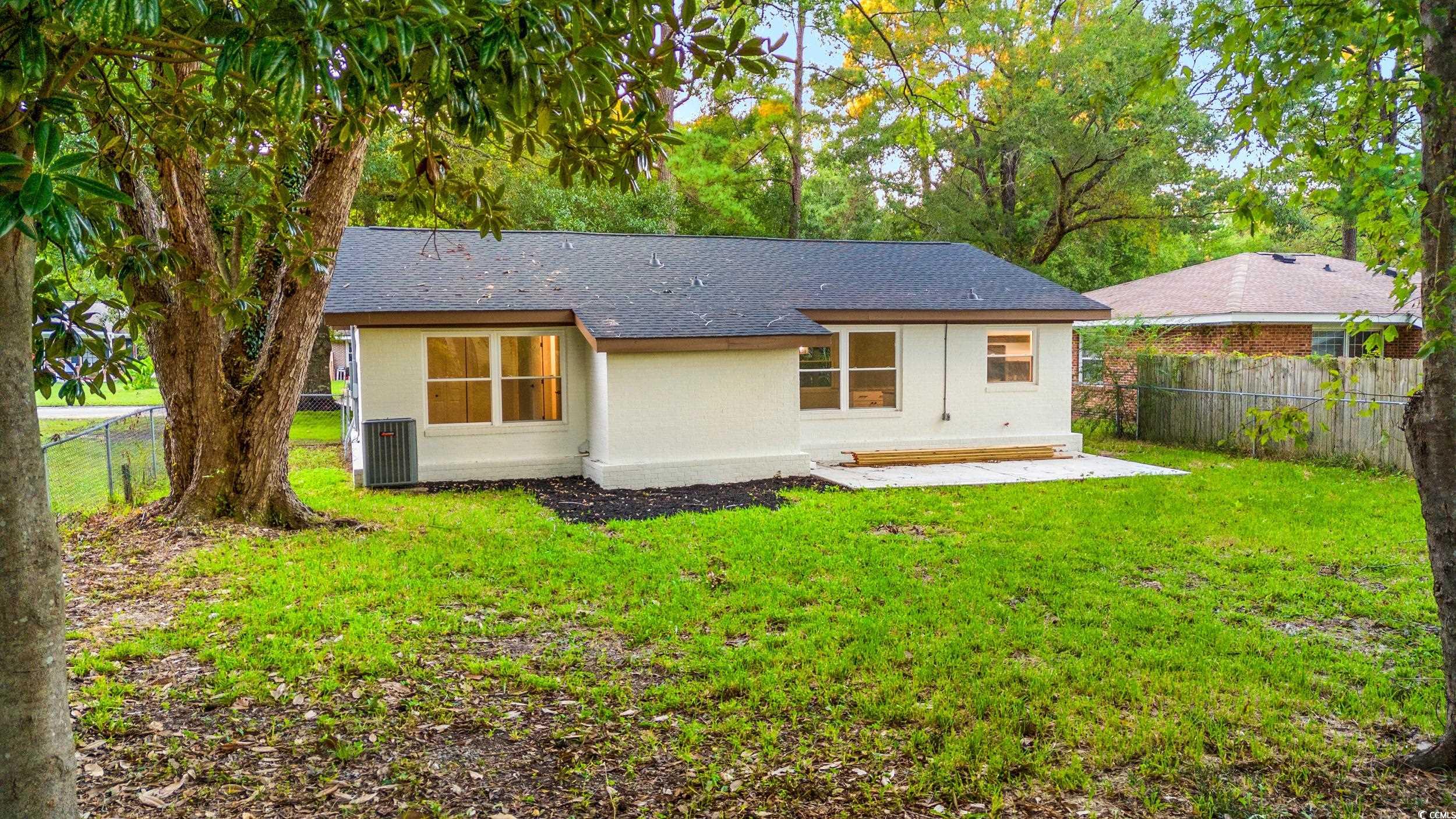 421 Villa Woods Dr. Property Photo 4