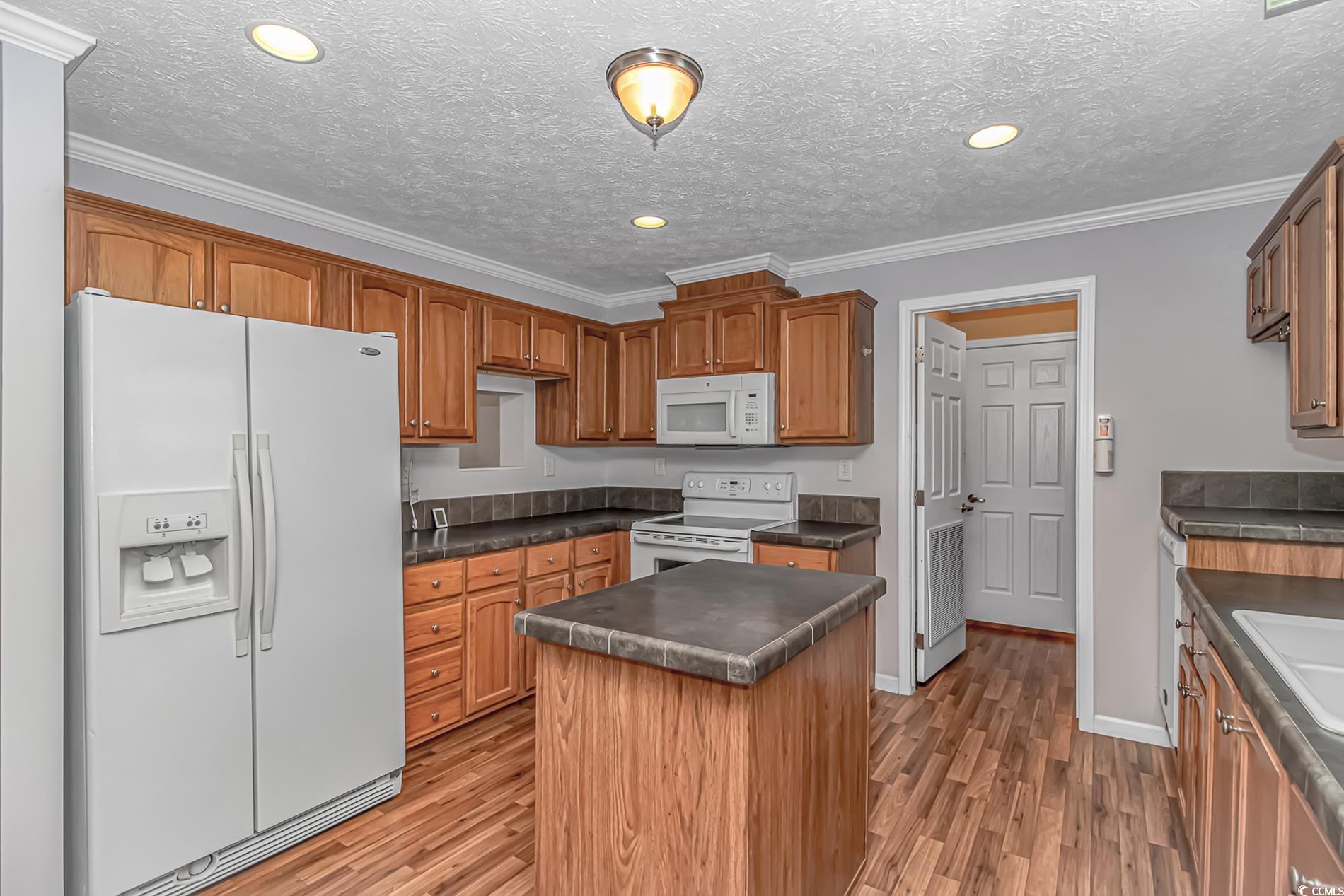 809 Waterway Dr. Property Photo 4