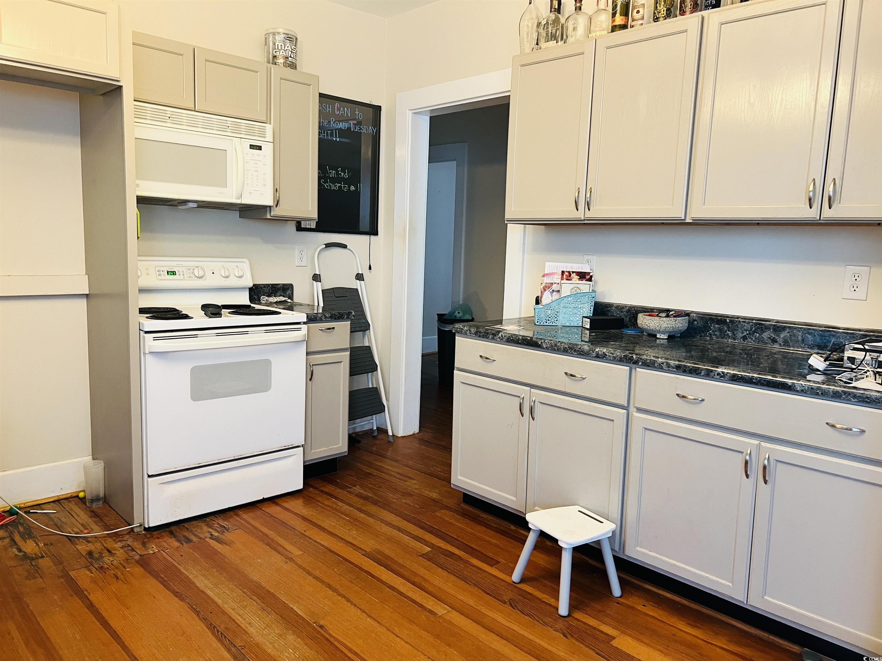 117 Cooper St. Property Photo 7
