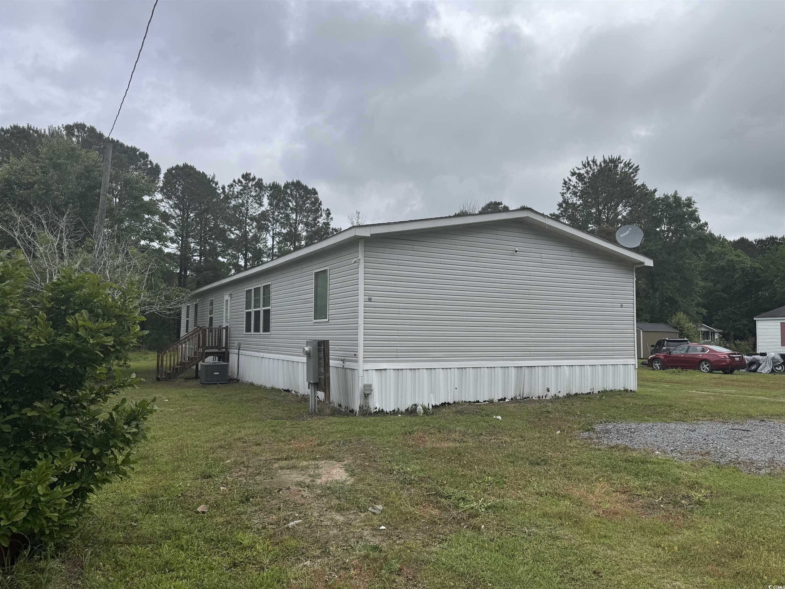 85 Fyffe Ct. Property Photo 3