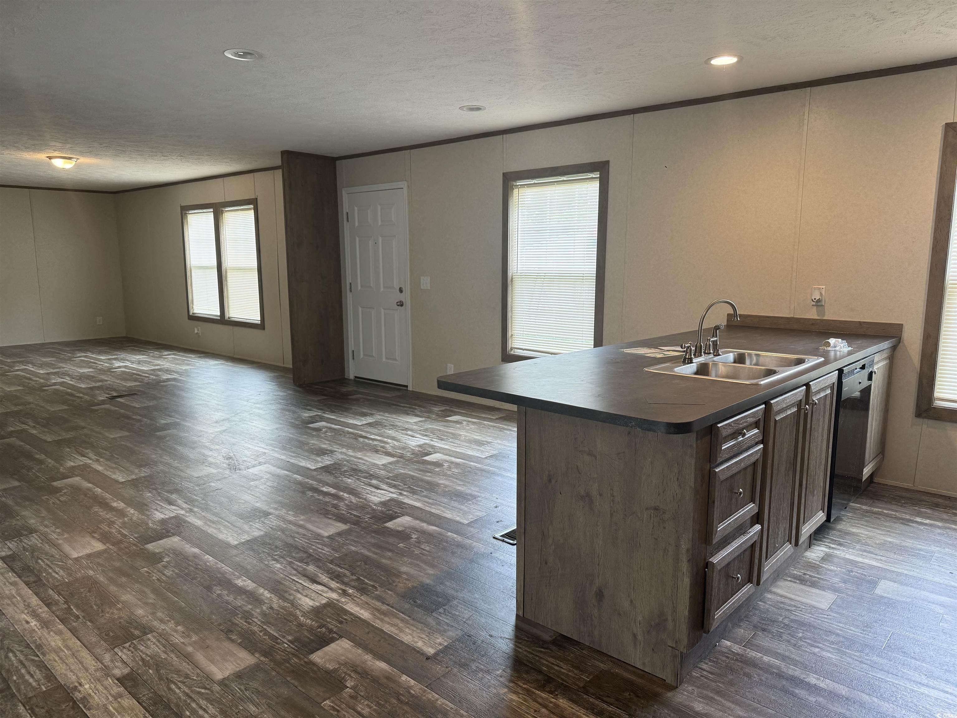 85 Fyffe Ct. Property Photo 16