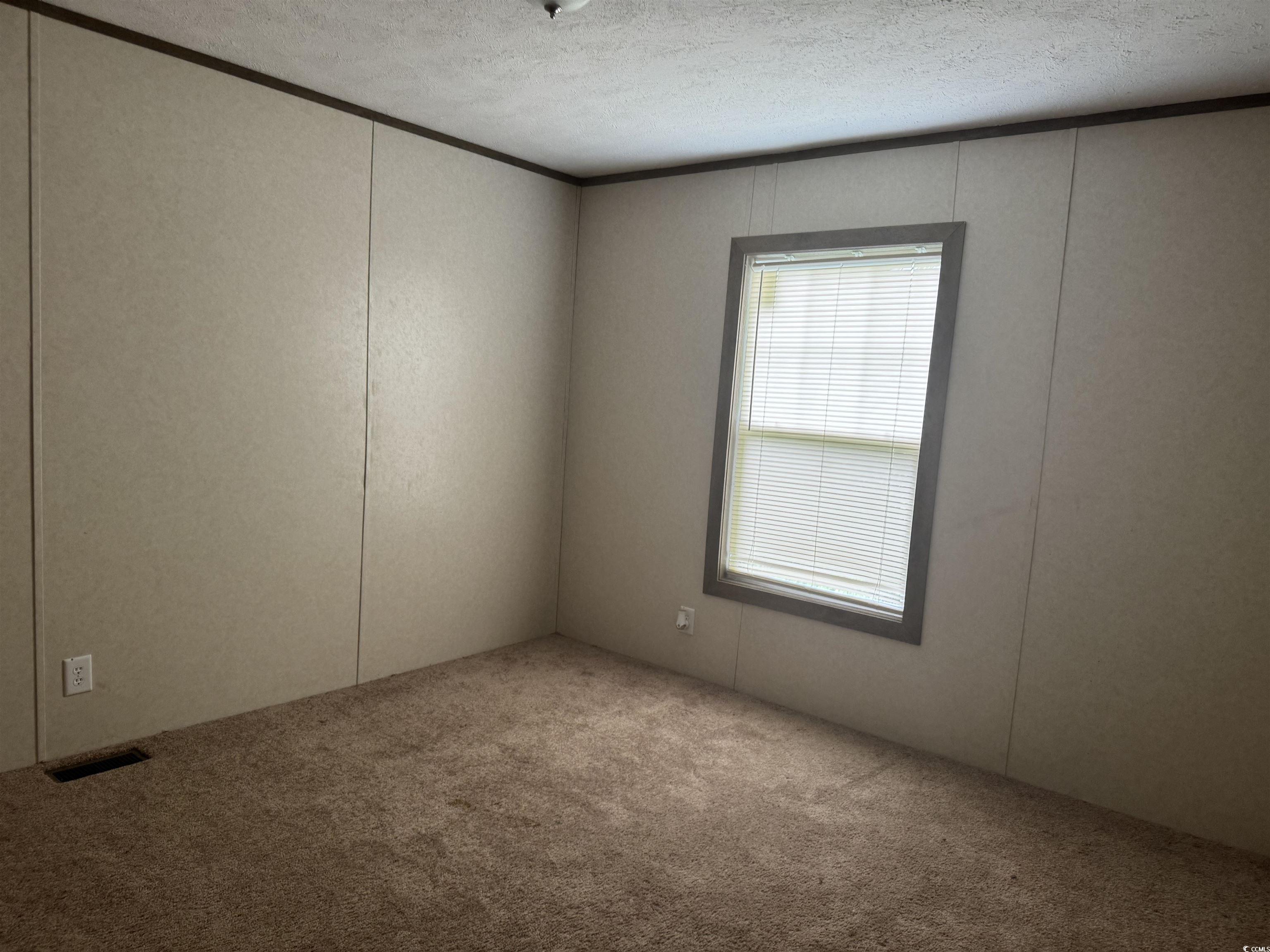 85 Fyffe Ct. Property Photo 19