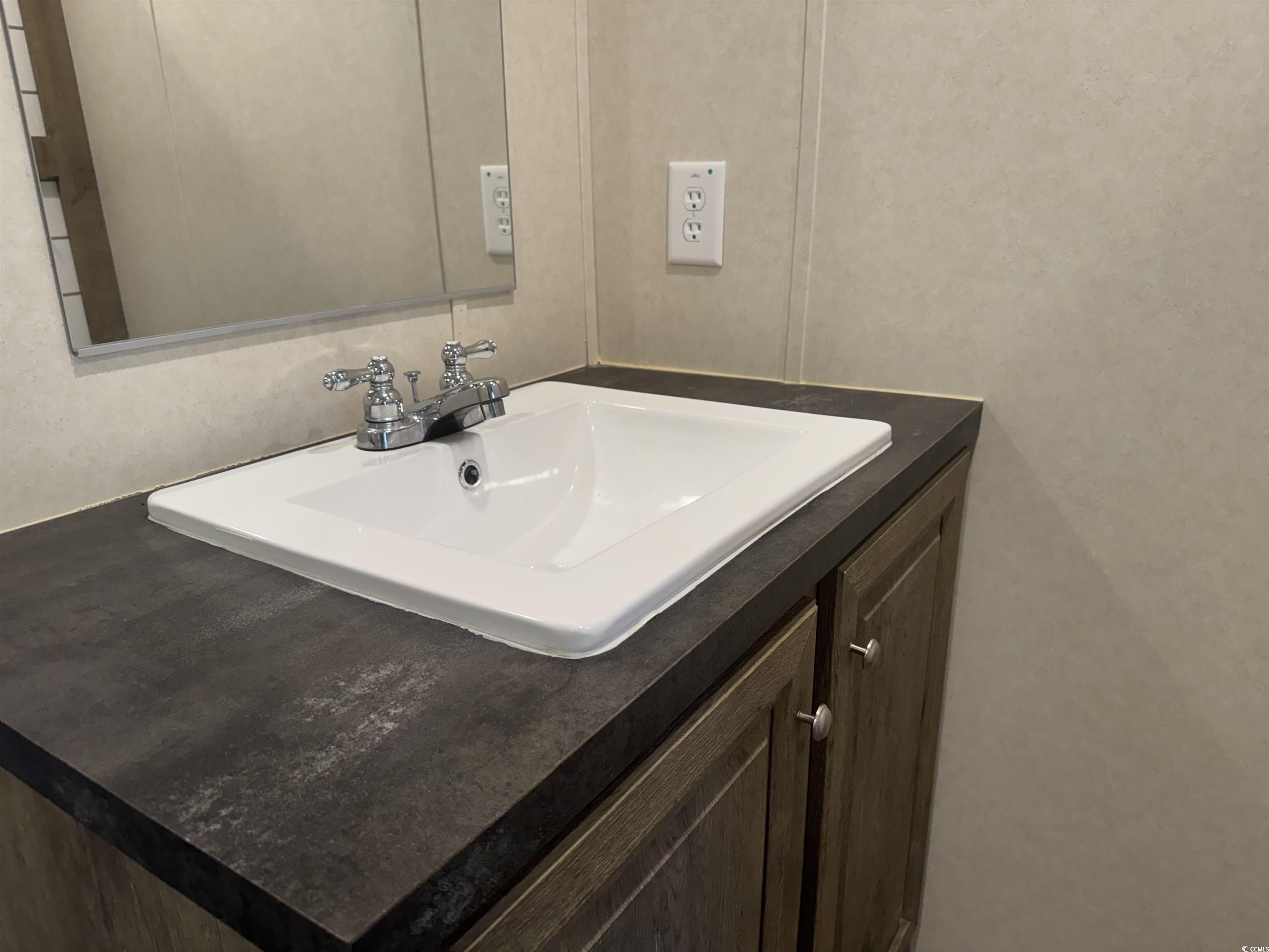 85 Fyffe Ct. Property Photo 21