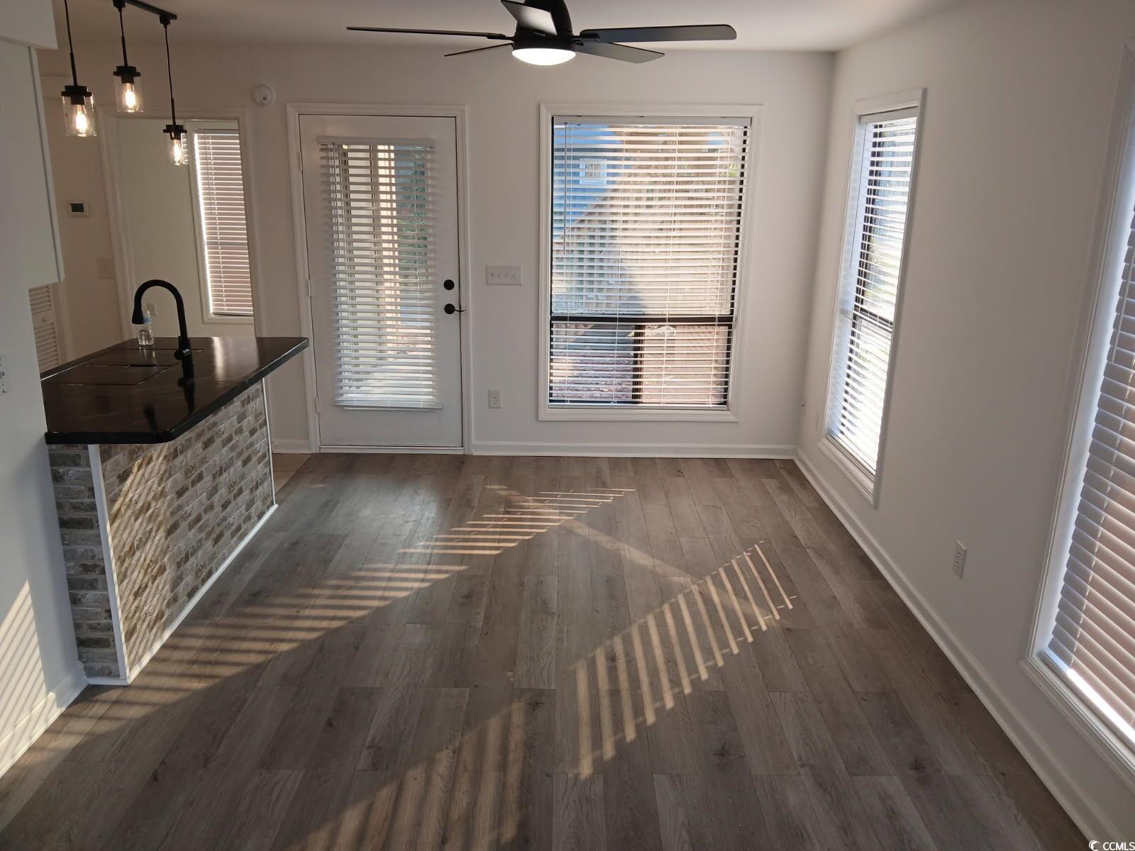 418 C Tree Top Ct. Property Photo 2