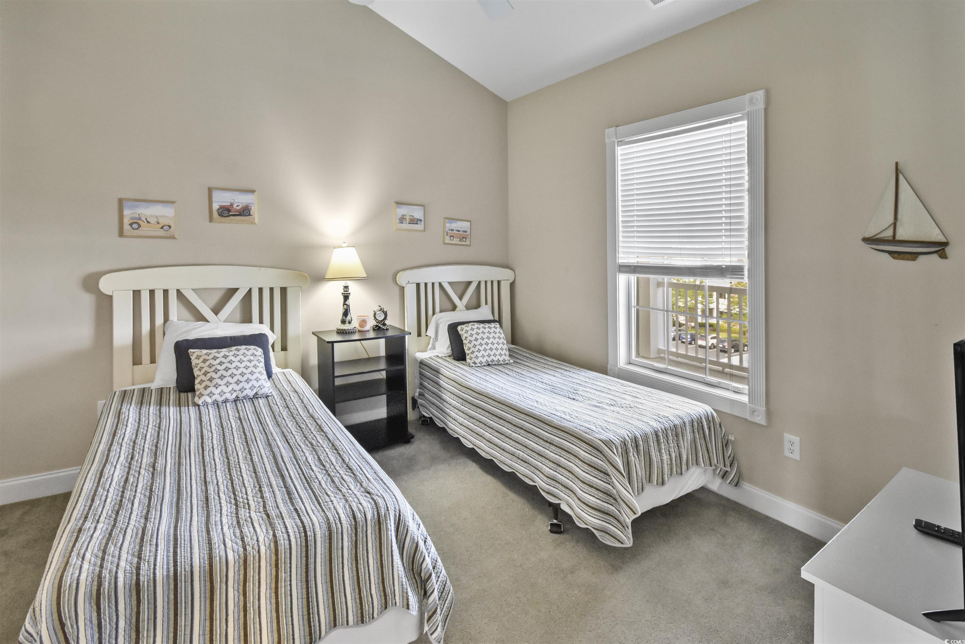 4878 Luster Leaf Circle Property Photo 16