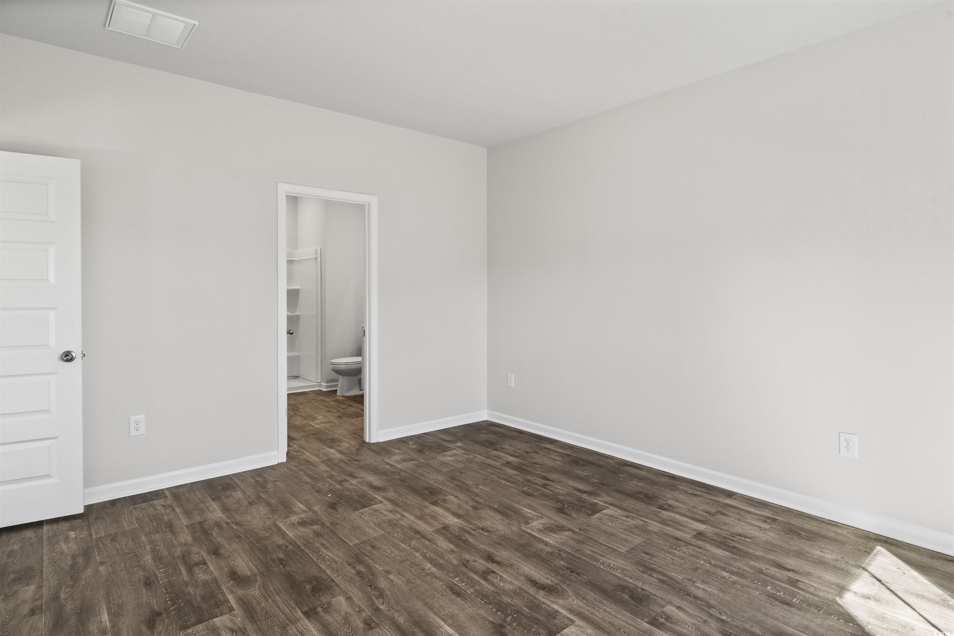 1043 Sentinel Ct. Property Photo 5