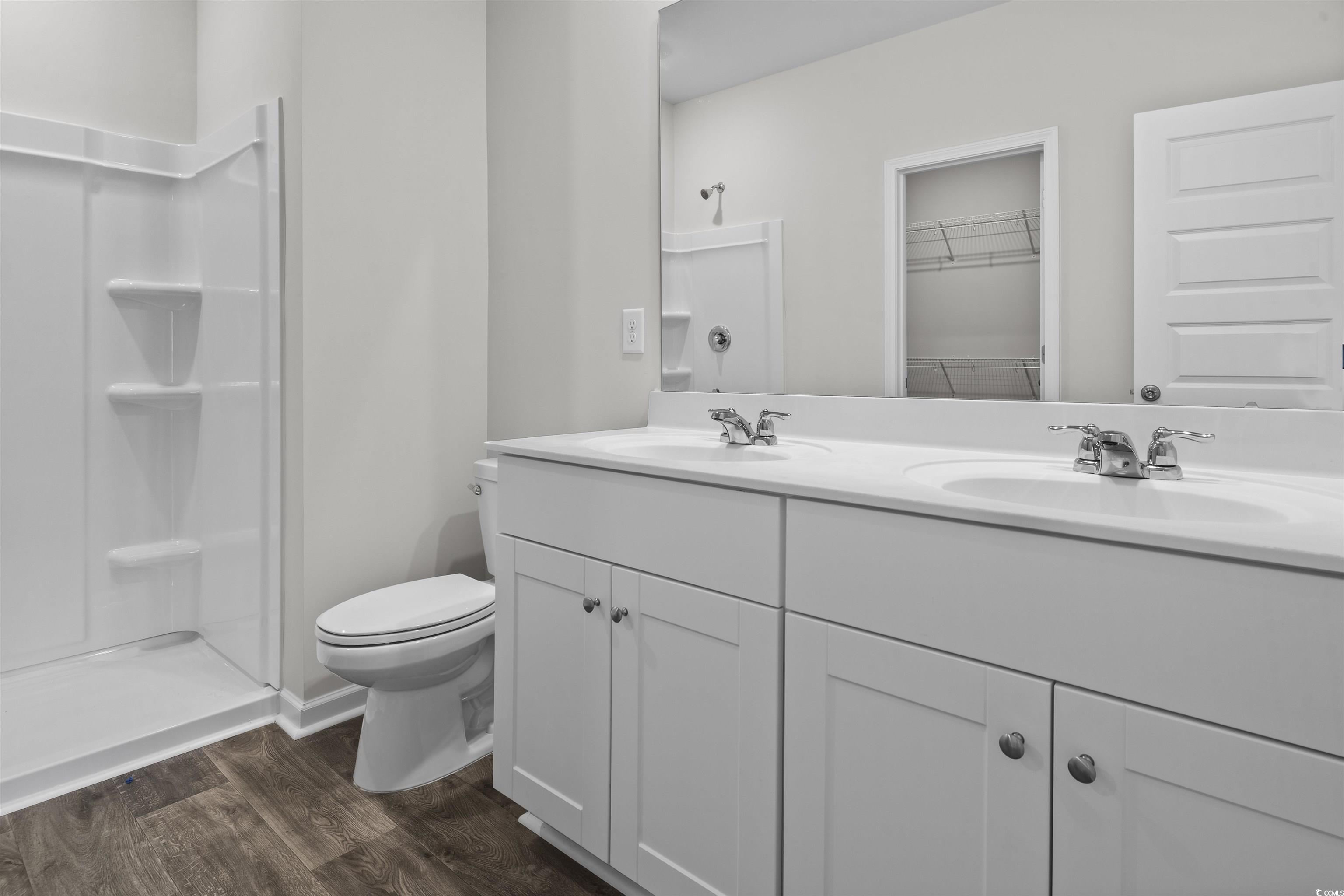 1043 Sentinel Ct. Property Photo 6