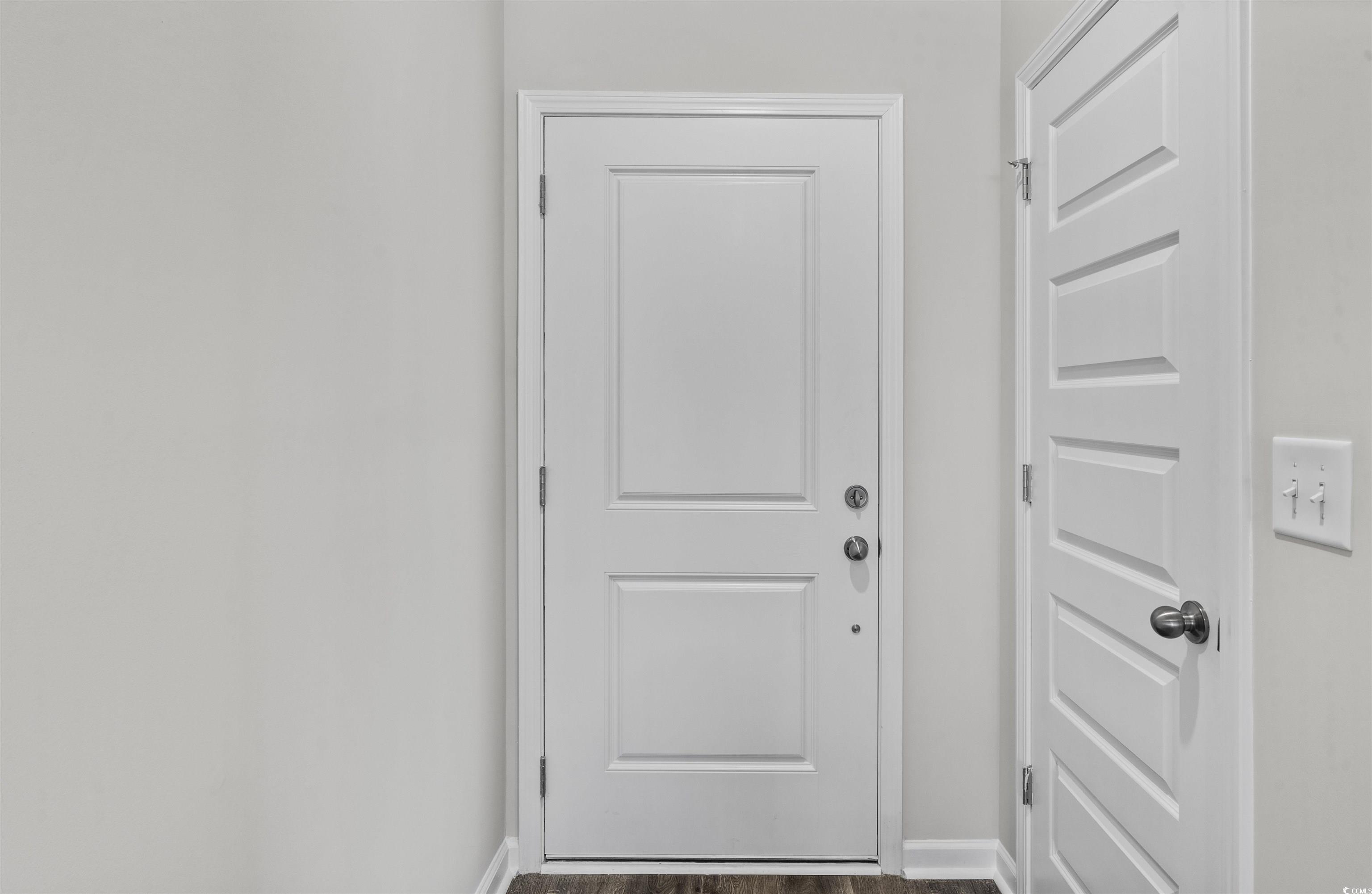 1043 Sentinel Ct. Property Photo 8