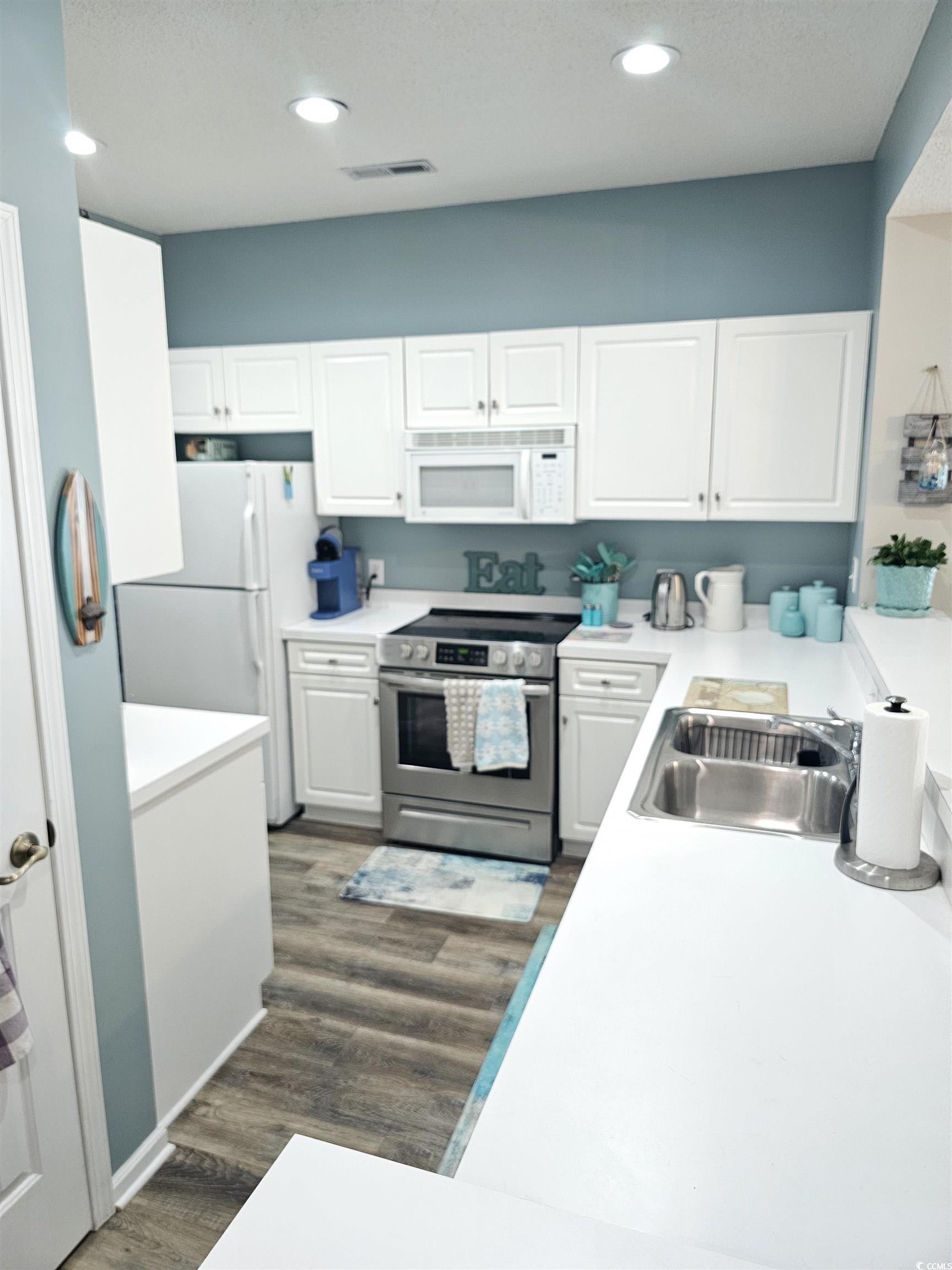 4449 Turtle Ln. Property Photo 4