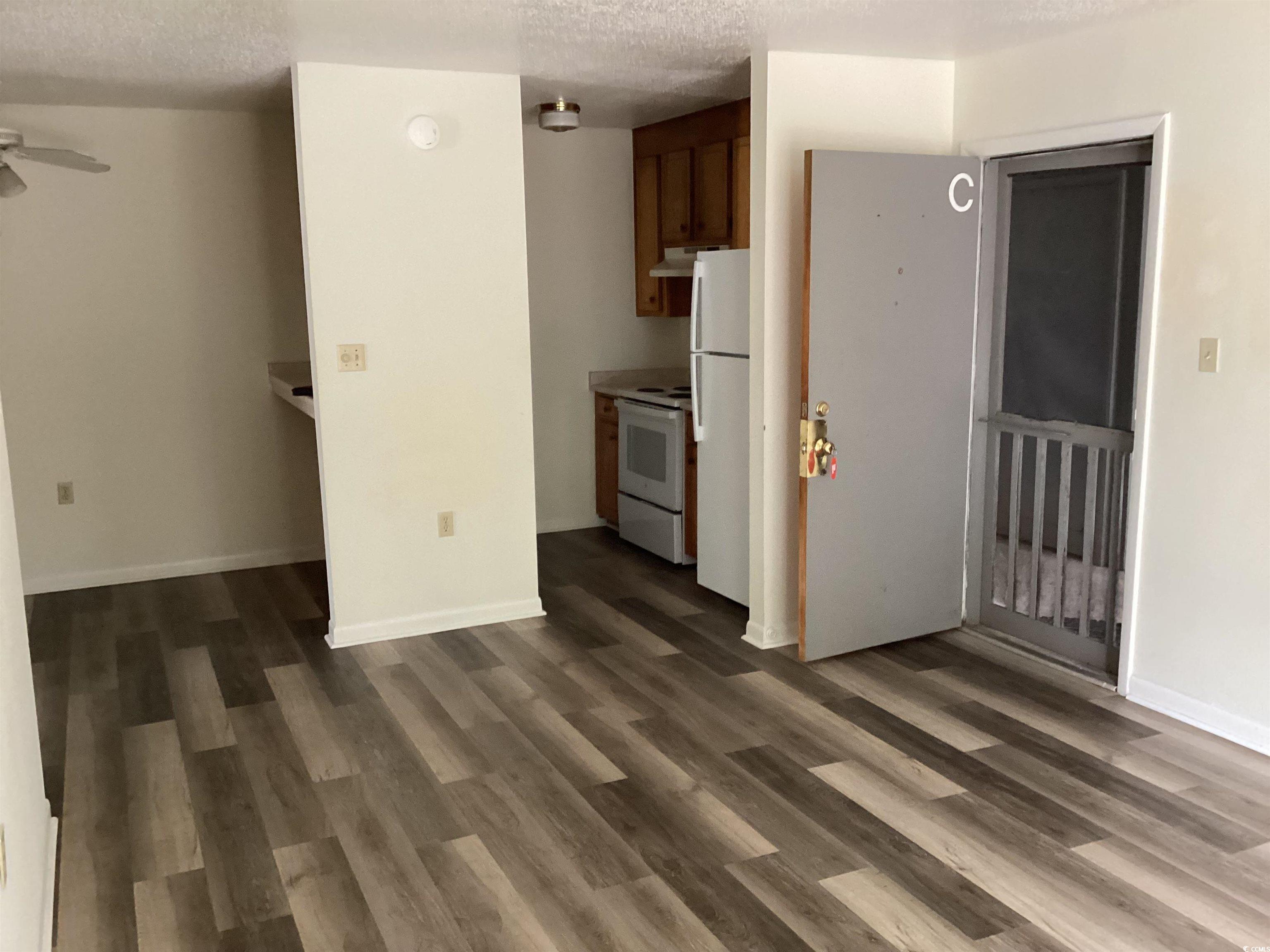 409 Salt Marsh Circle Property Photo 5