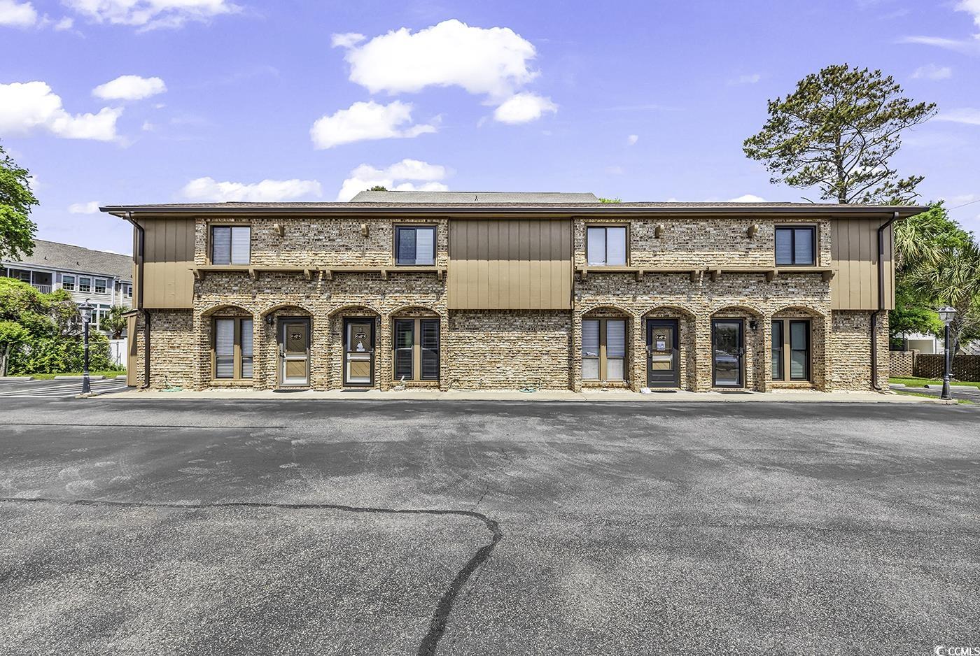 405 N Hillside Dr. N