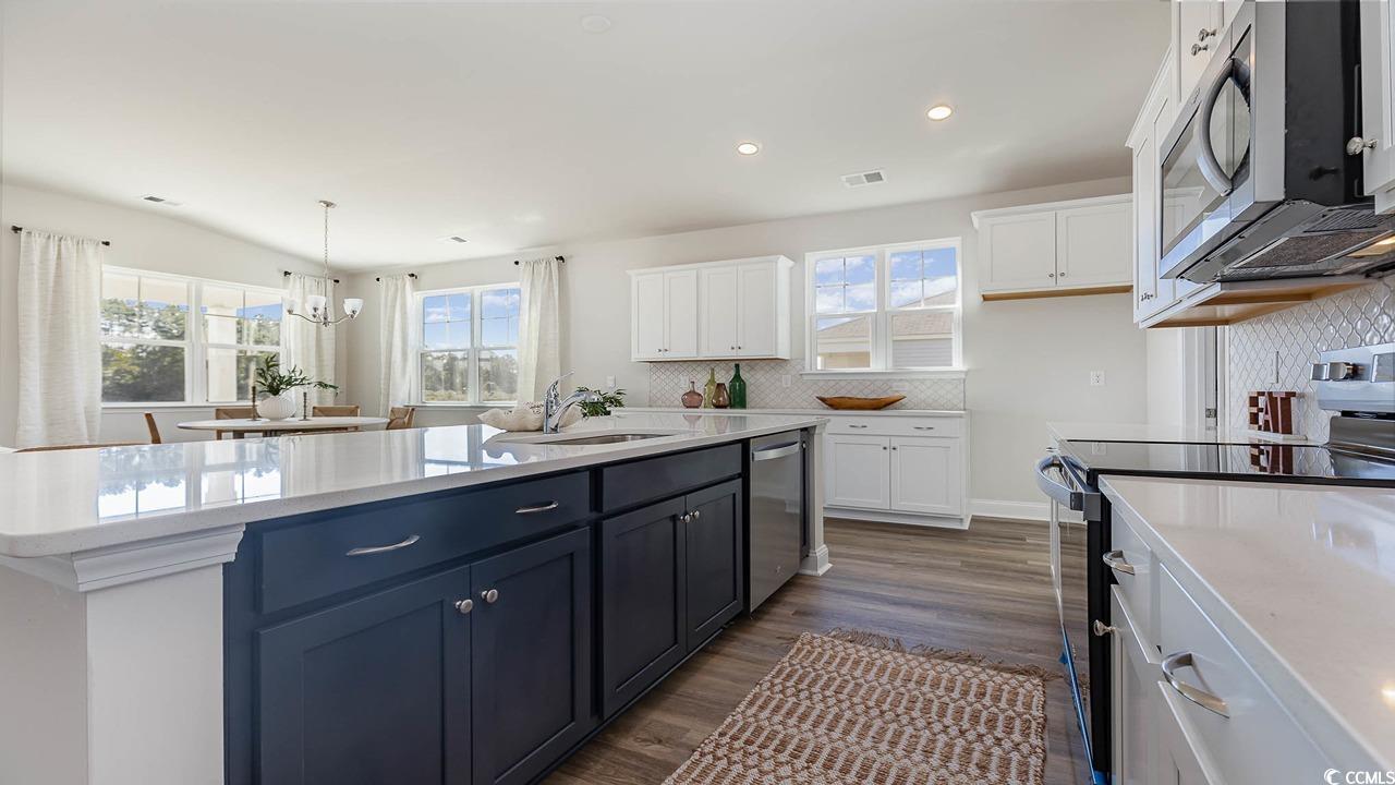 334 Glacier Way Property Photo 5