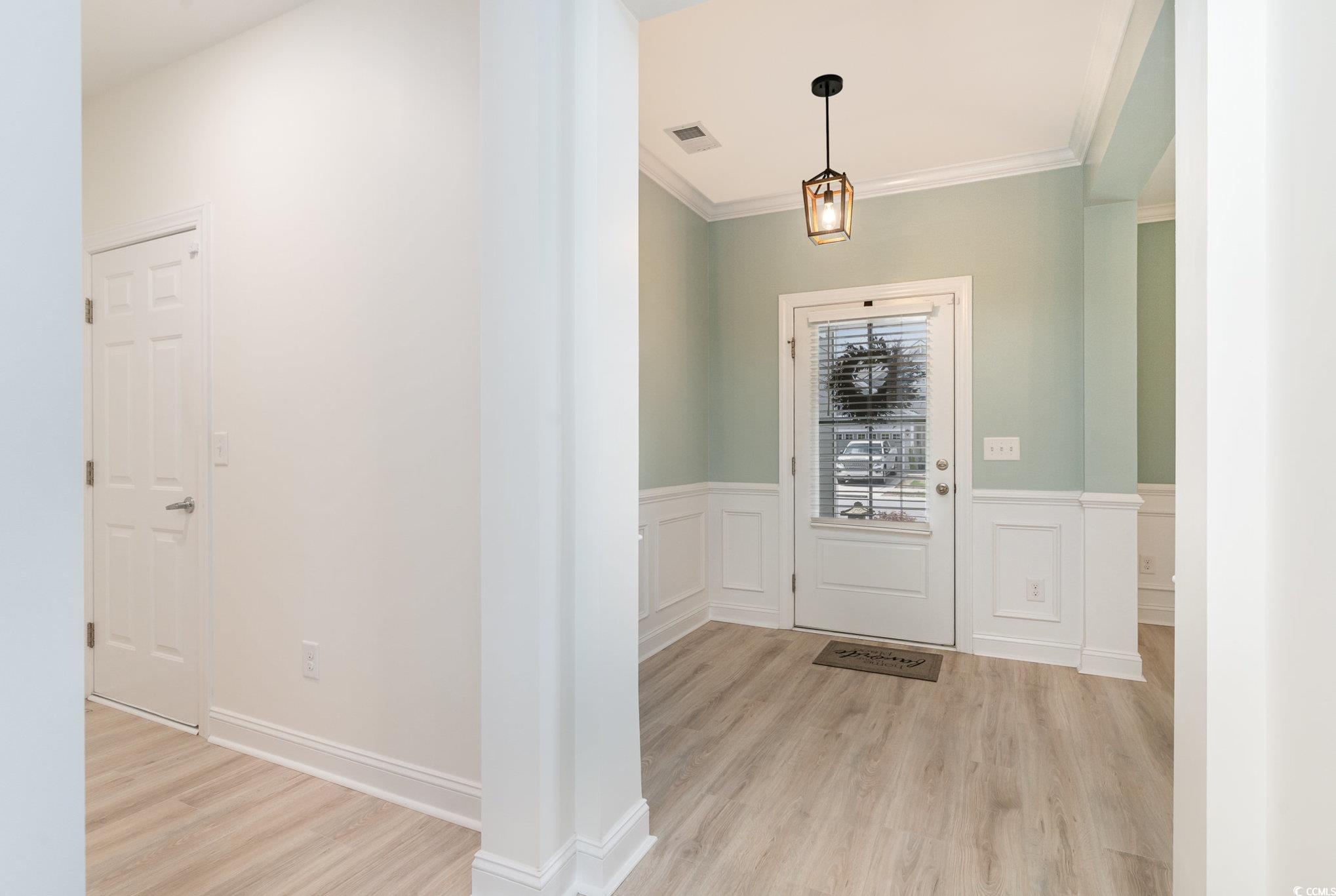 1827 Parish Way Property Photo 9