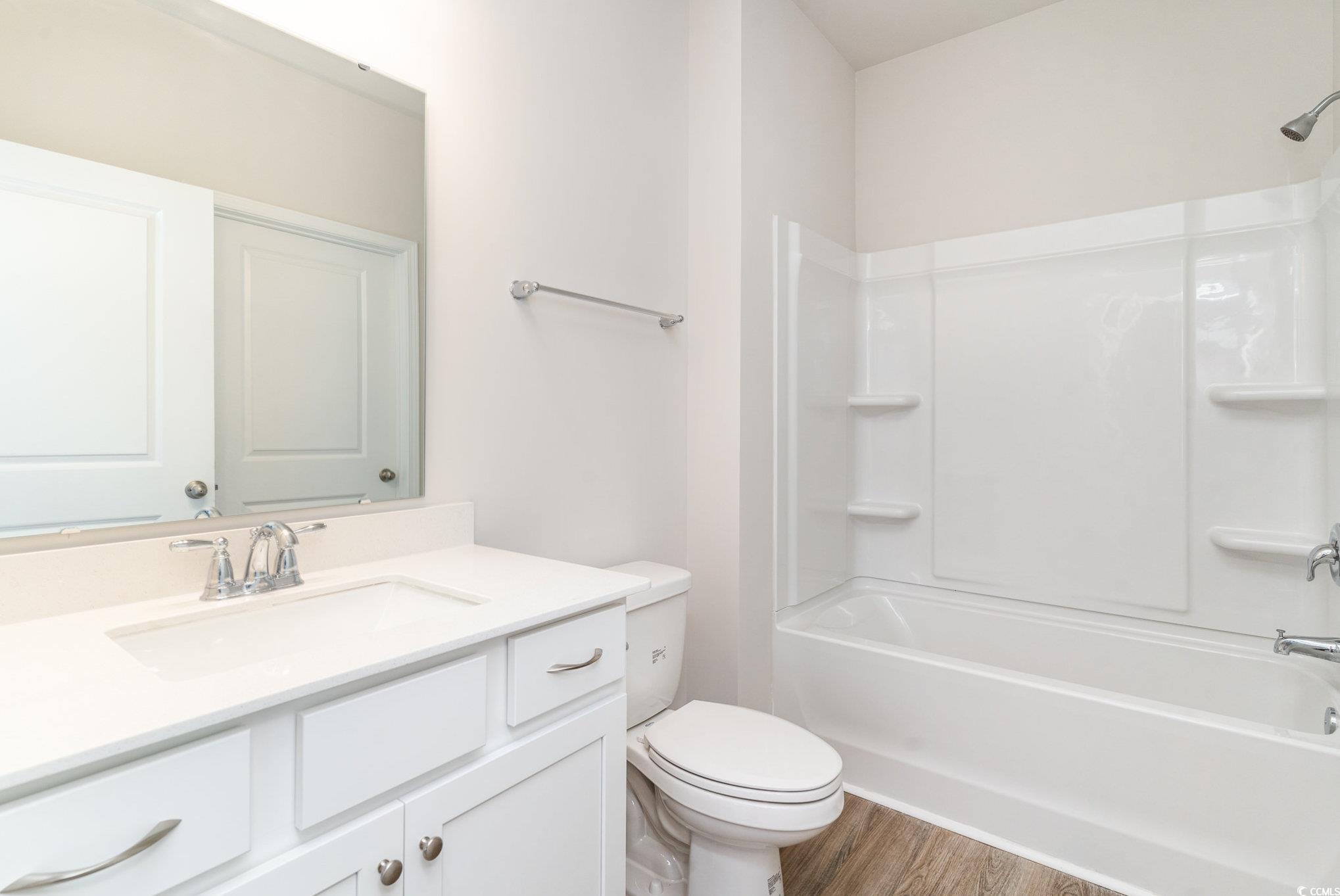 885 Ireland Dr. Property Photo 26