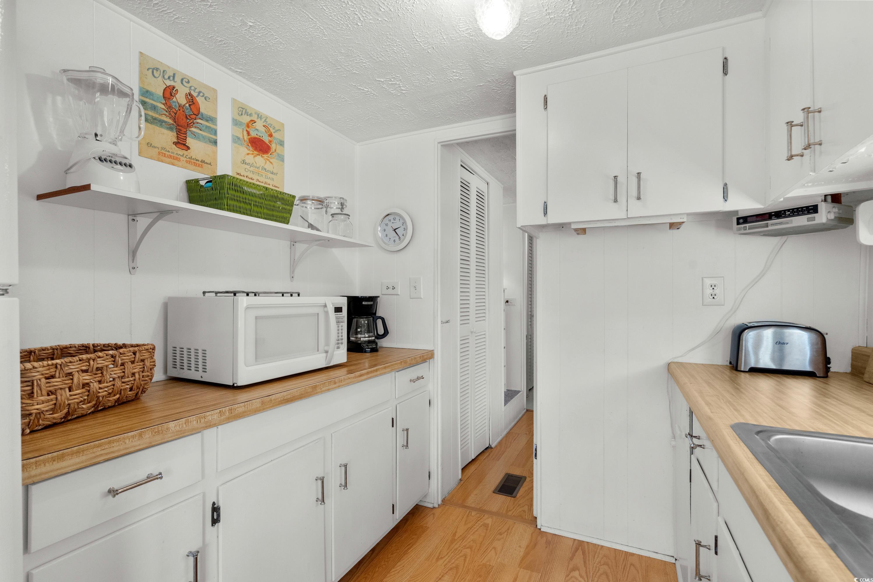 6001- 1776 S Kings Highway Property Photo 17
