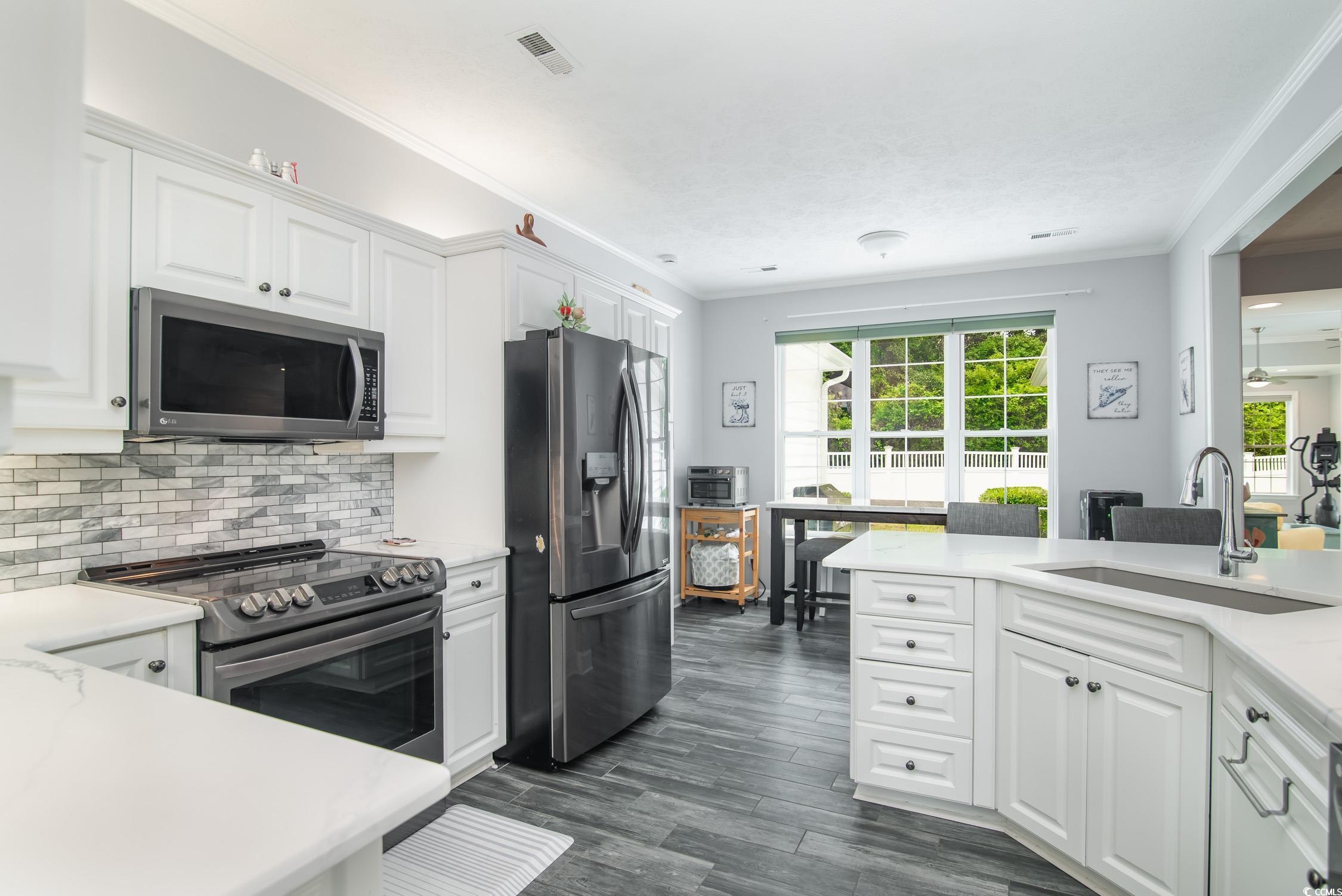 12 Gloucester Pl. Property Photo 16