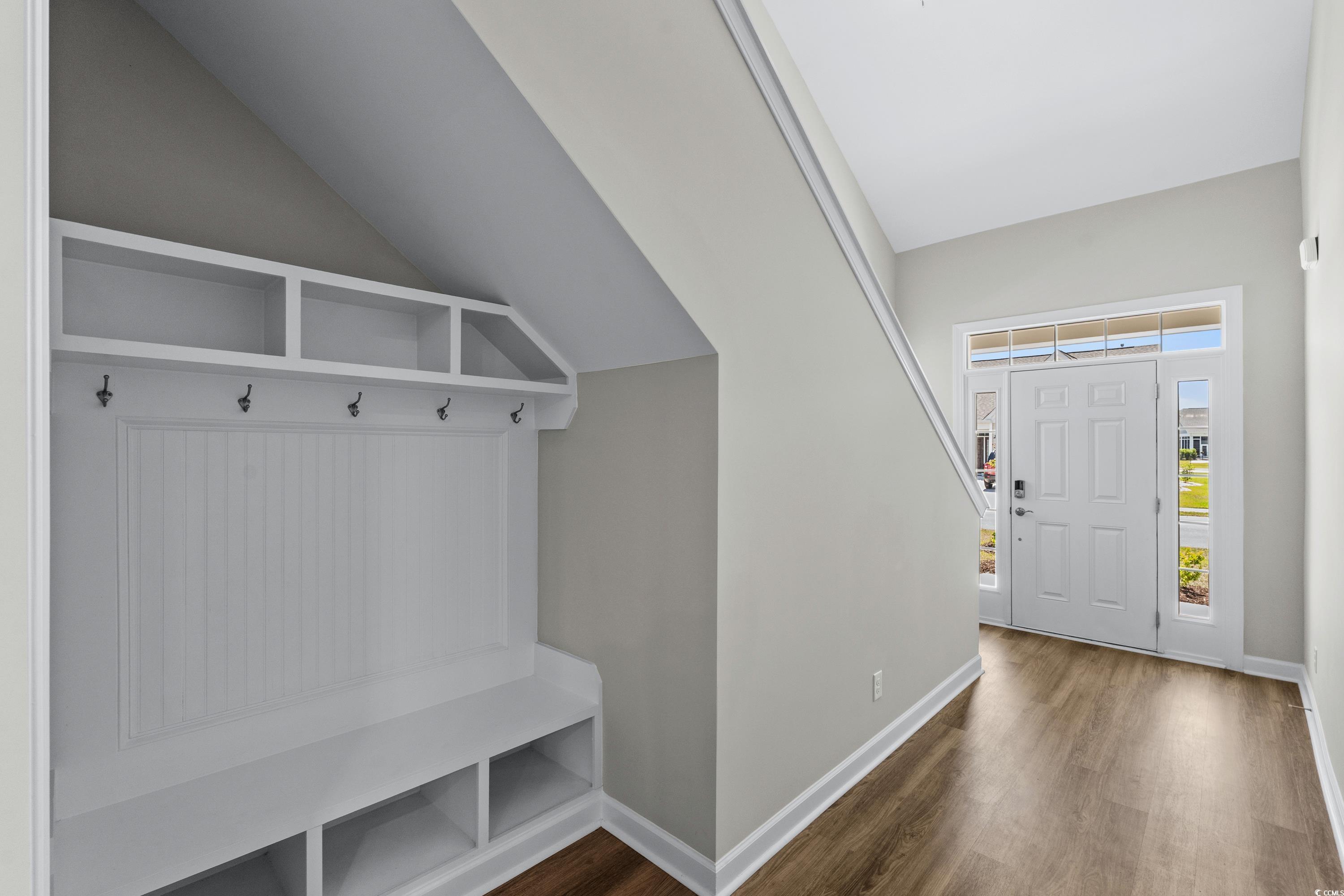 1031 Cascade Loop Property Photo 3