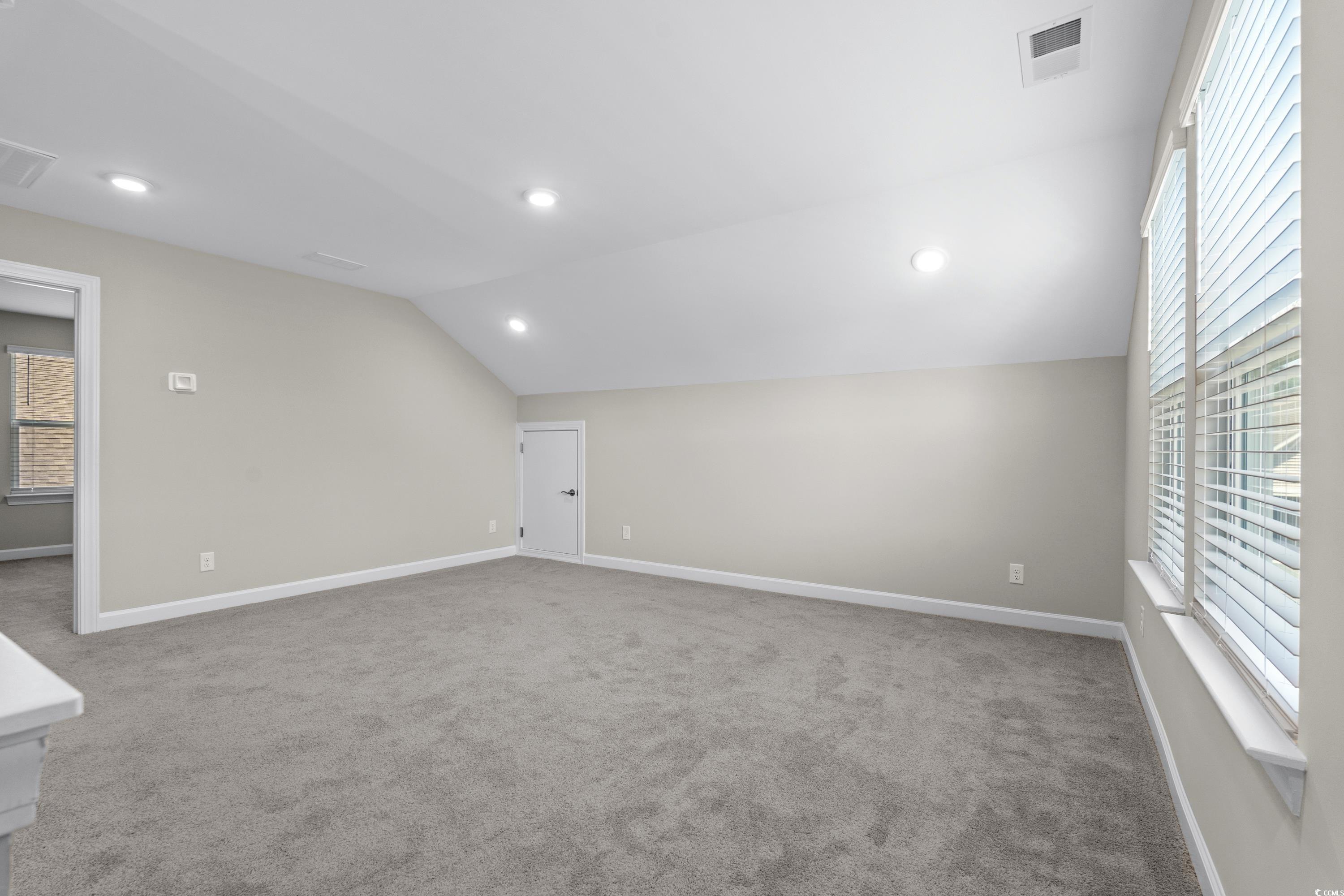 1031 Cascade Loop Property Photo 24