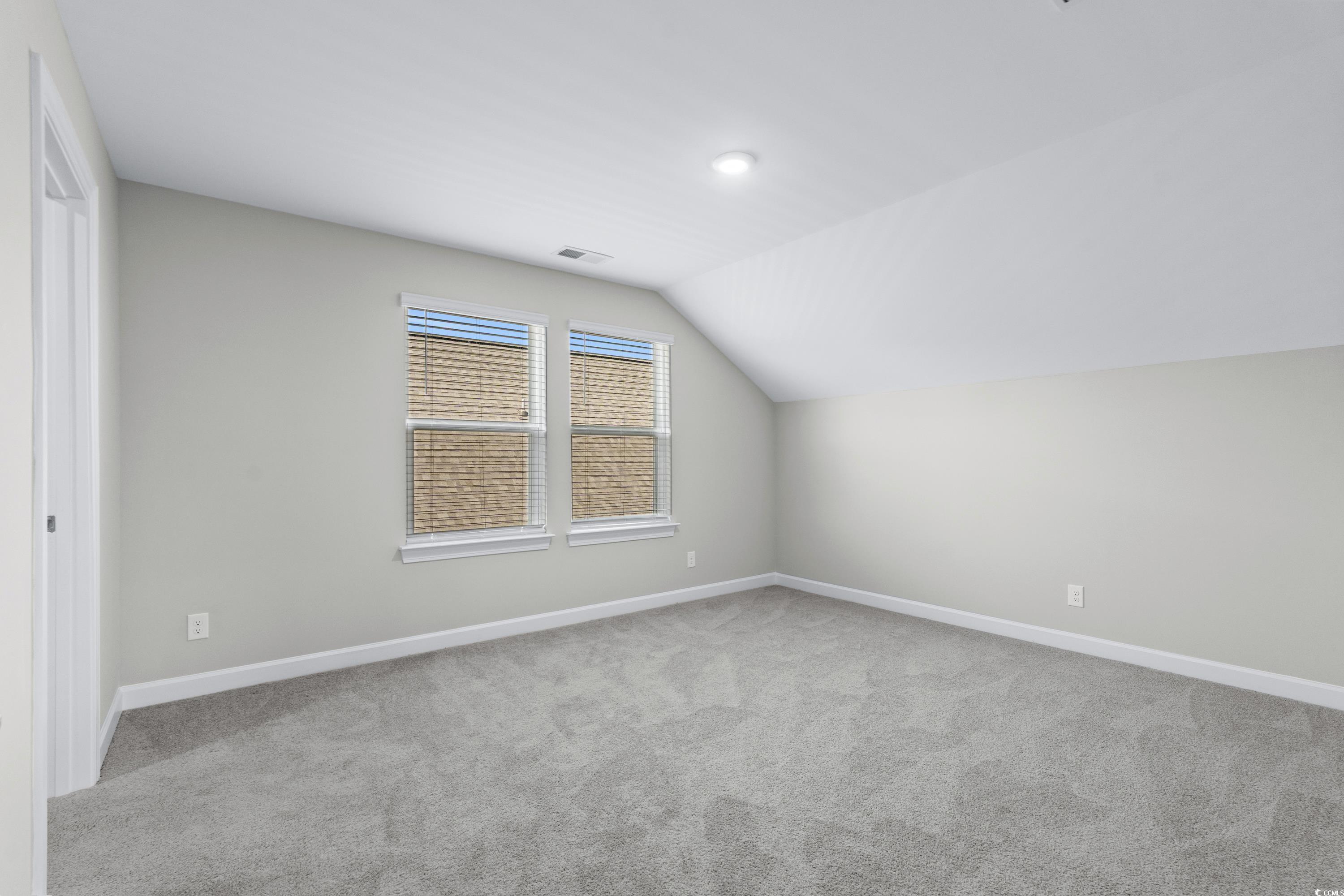 1031 Cascade Loop Property Photo 25