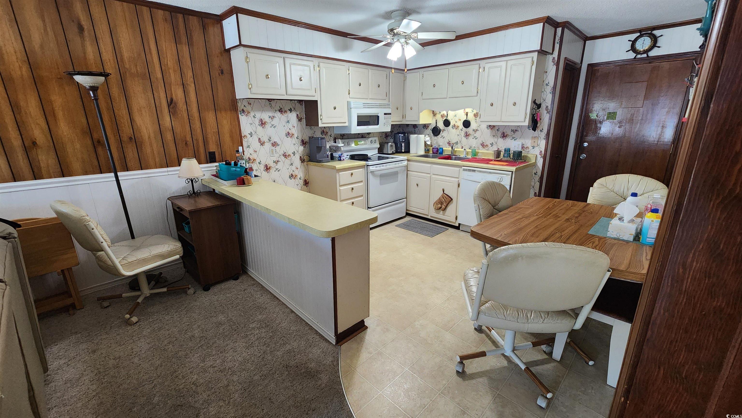 9540 Shore Dr. Property Photo 5