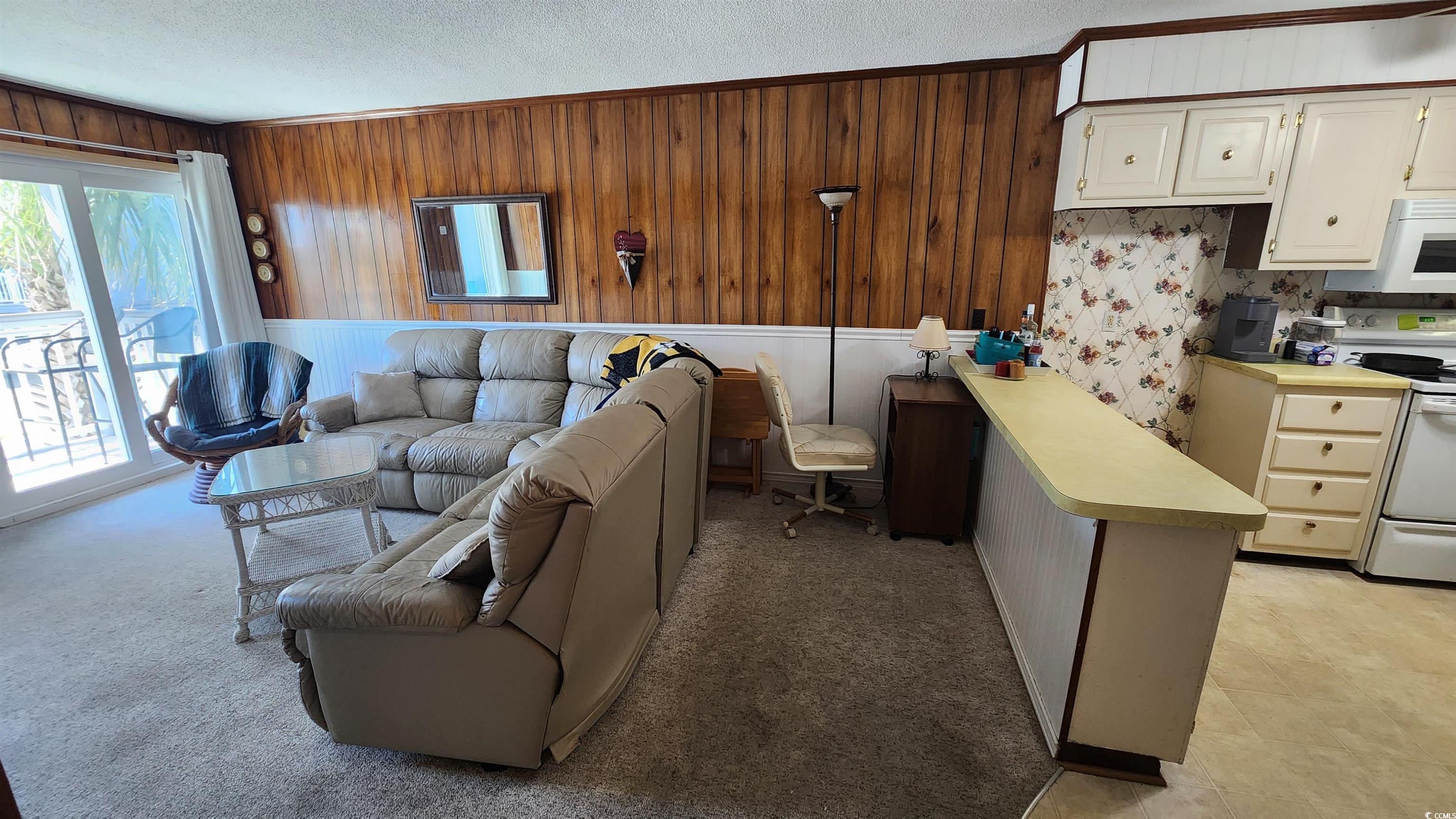 9540 Shore Dr. Property Photo 8