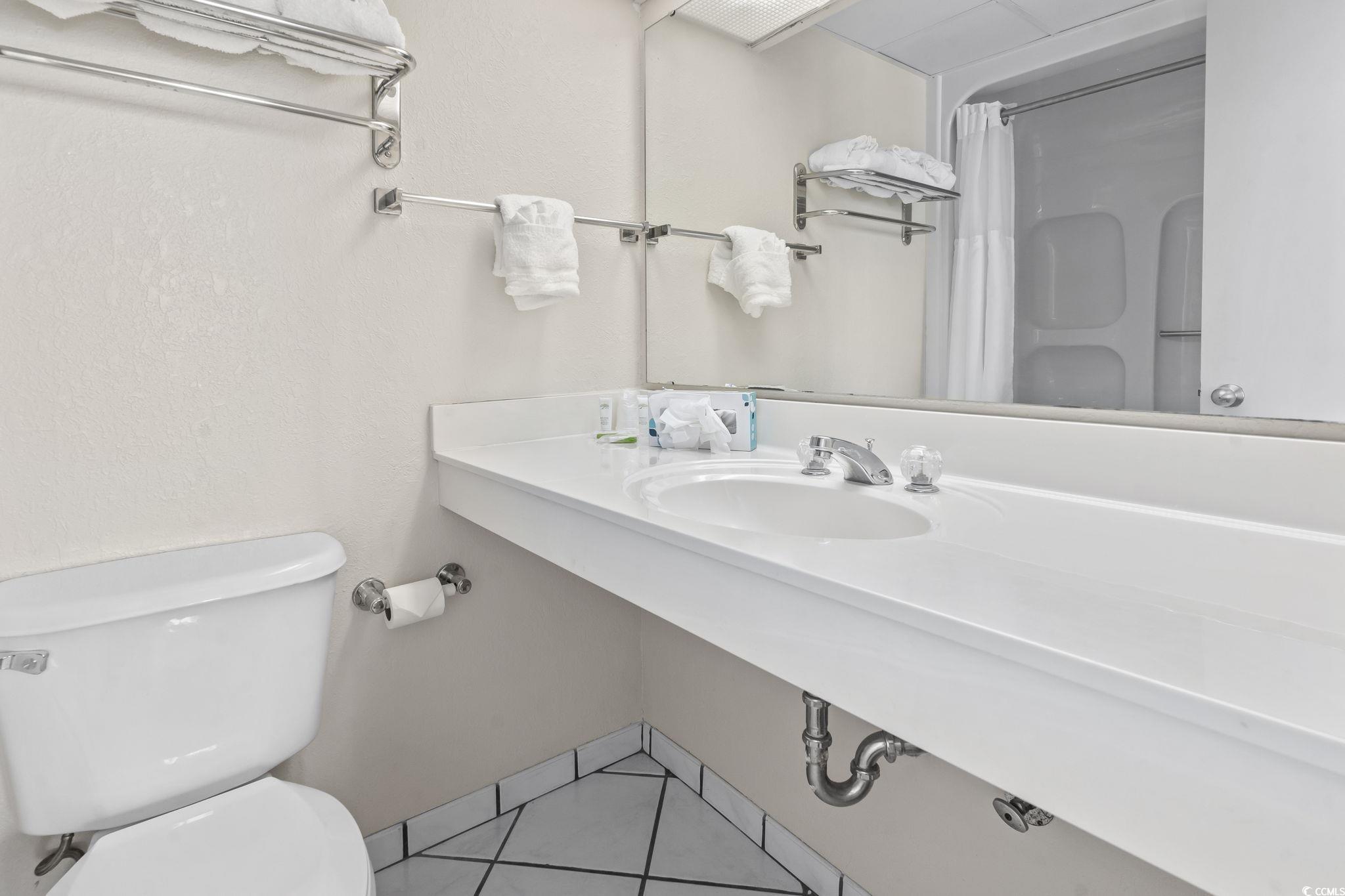 2300 N Ocean Blvd. Property Photo 4