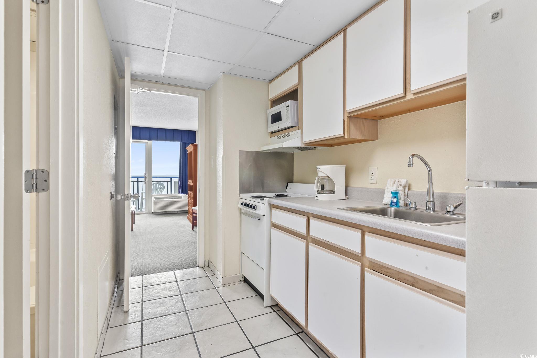 2300 N Ocean Blvd. Property Photo 11