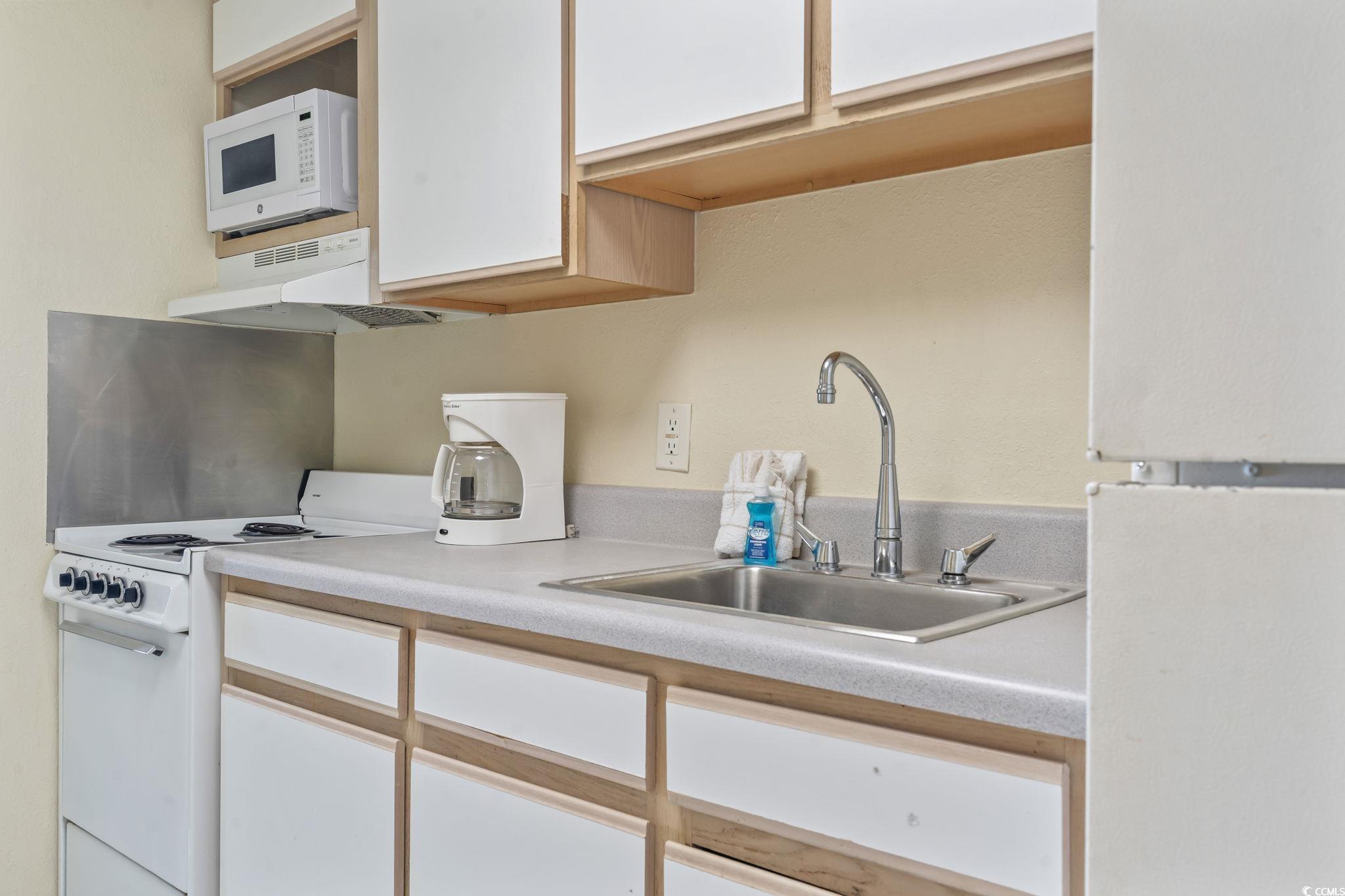 2300 N Ocean Blvd. Property Photo 12