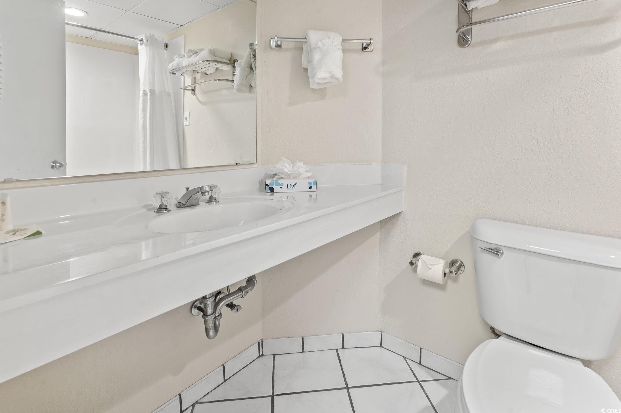 2300 N Ocean Blvd. Property Photo 13