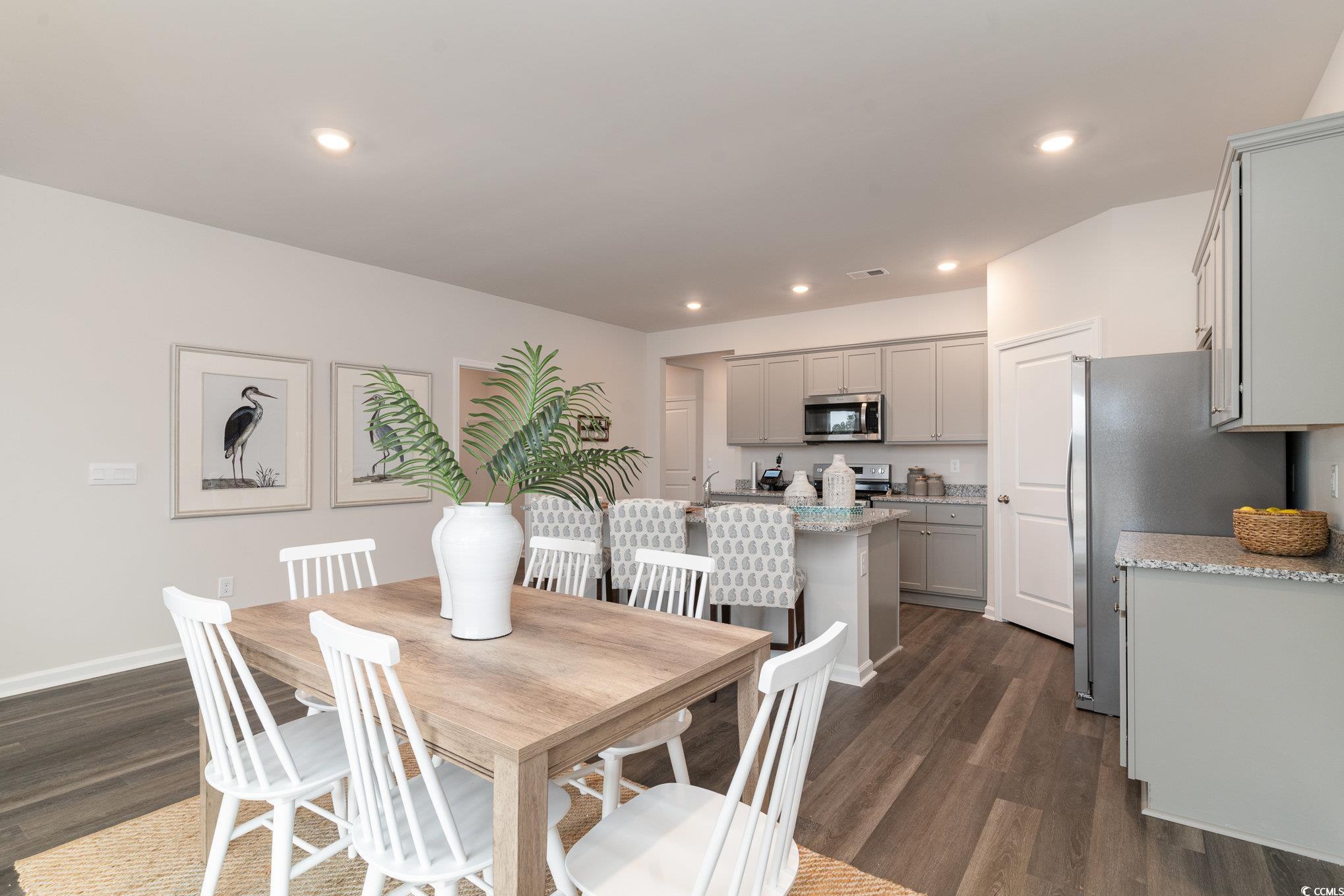 7367 Meadow Walk Loop Property Photo 8