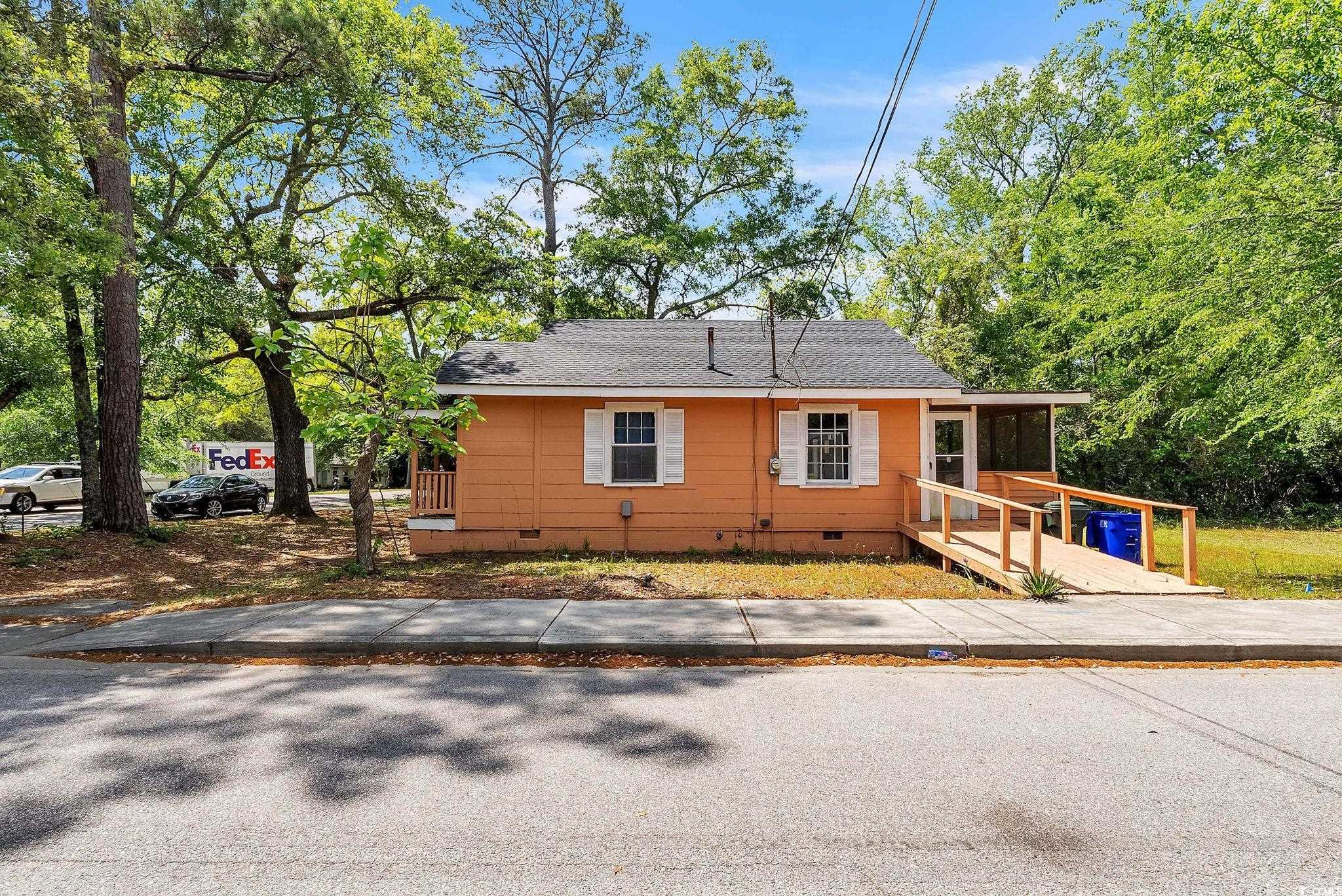 1800 9th Ave. Property Photo 3