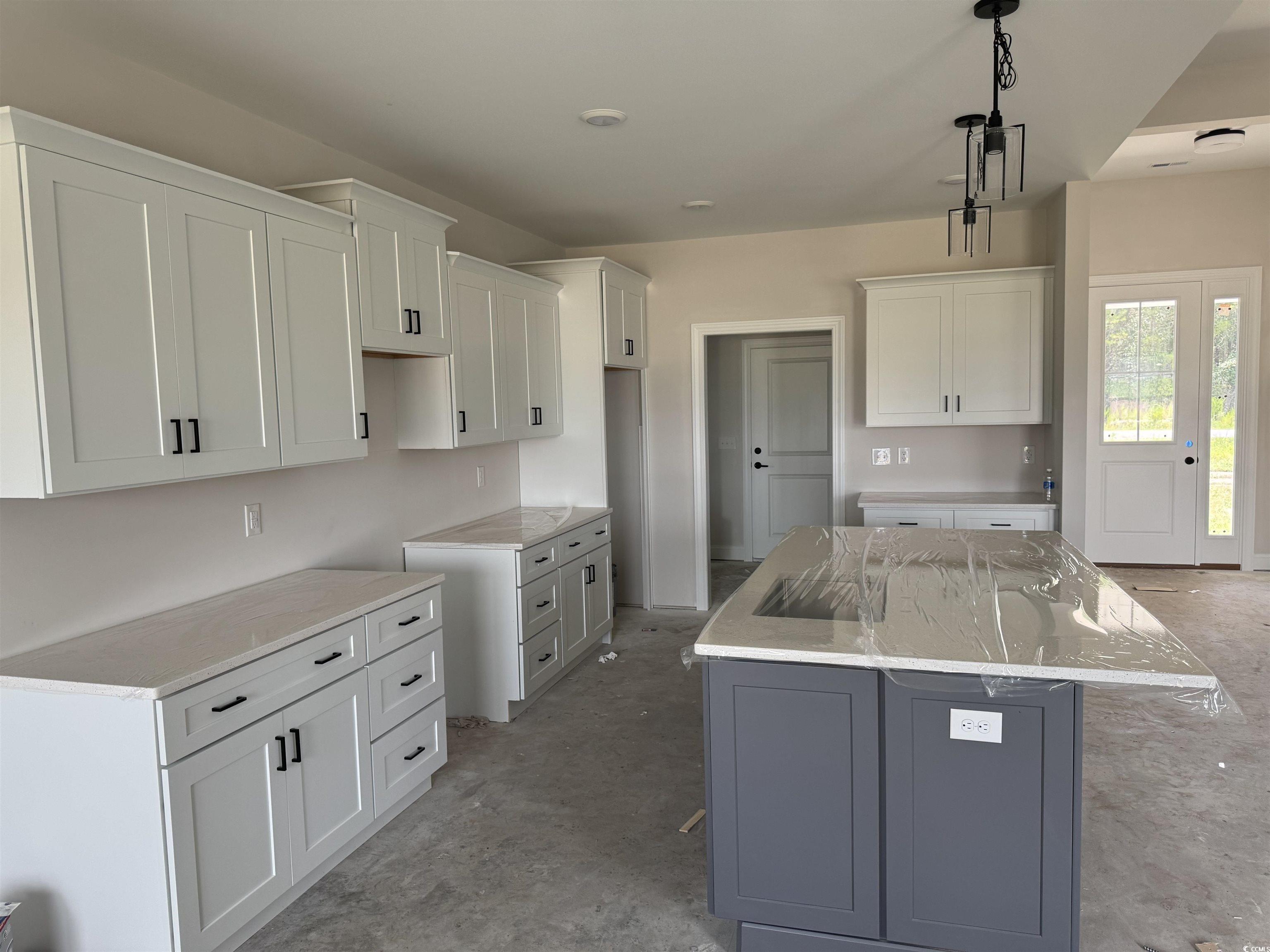 4971 Dupont Rd. Property Photo 4