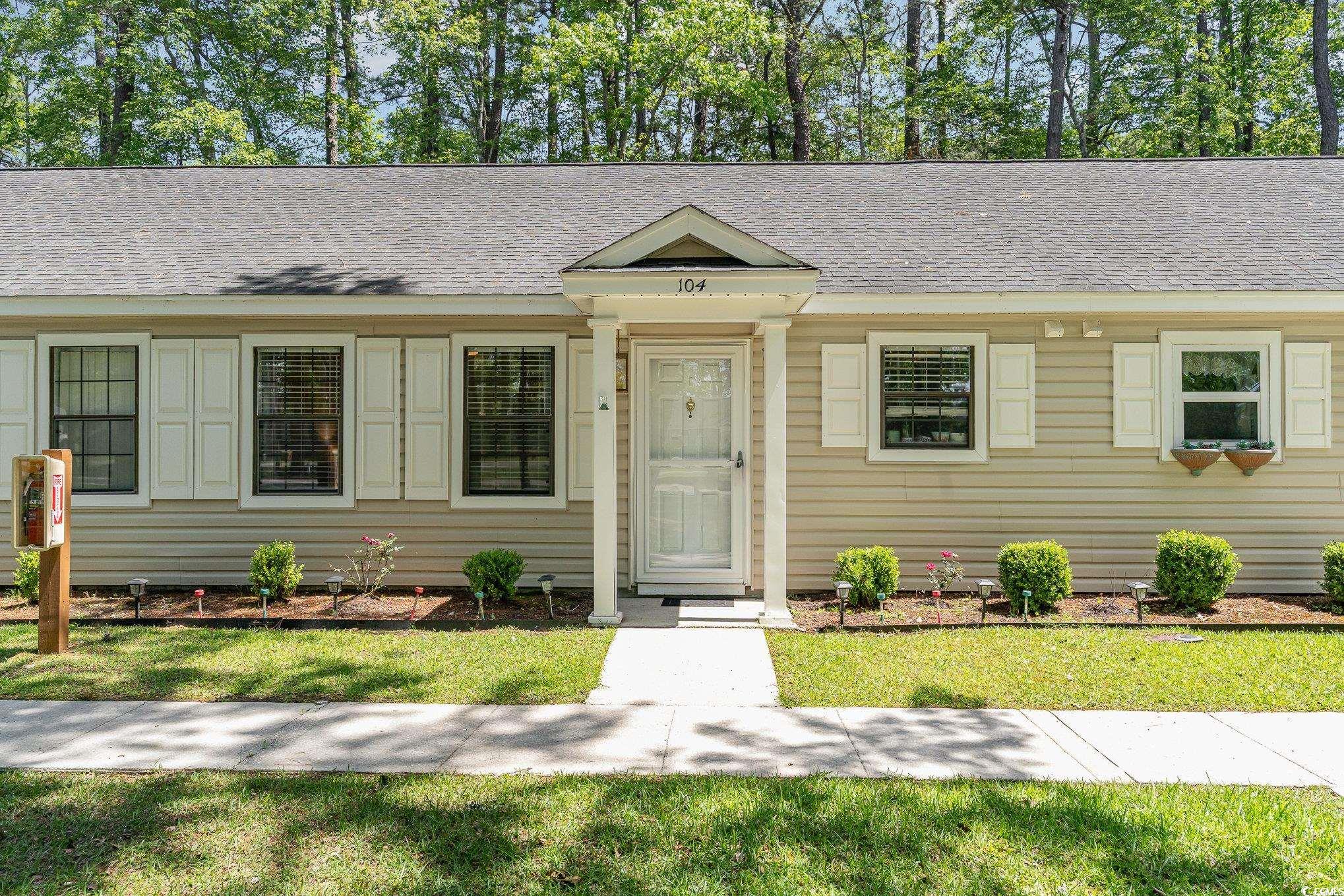 6734 Blue Heron Blvd. Property Photo 1