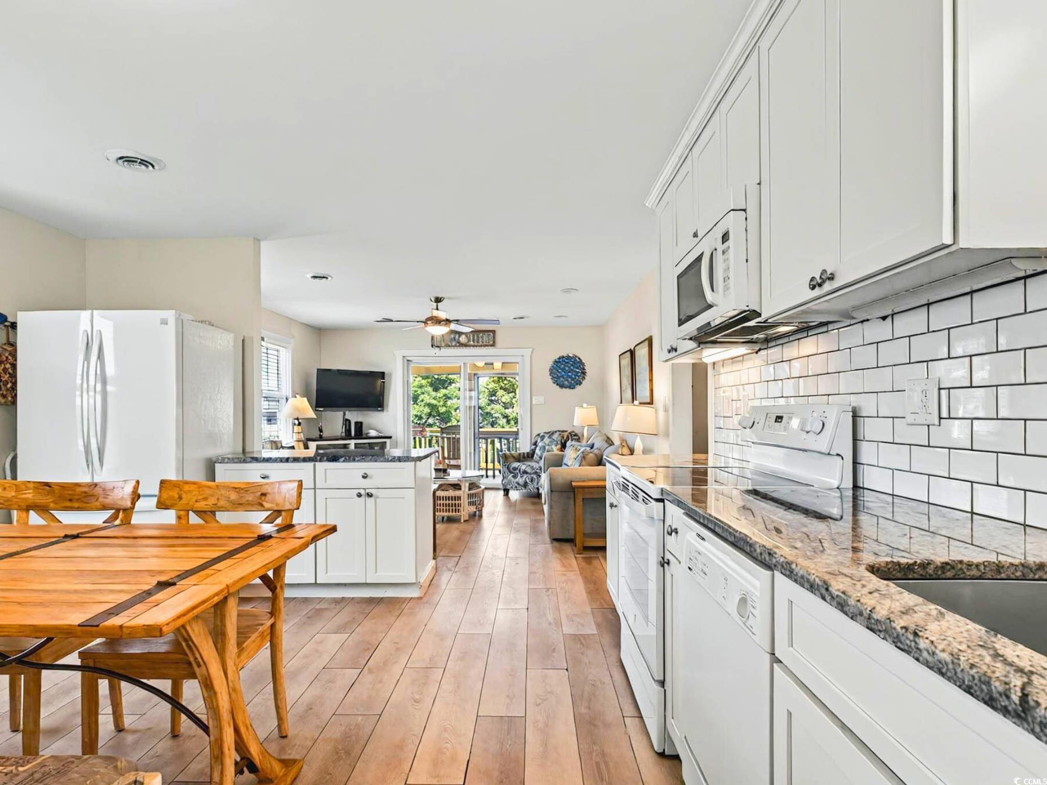 118 Seaside St. Property Photo 12