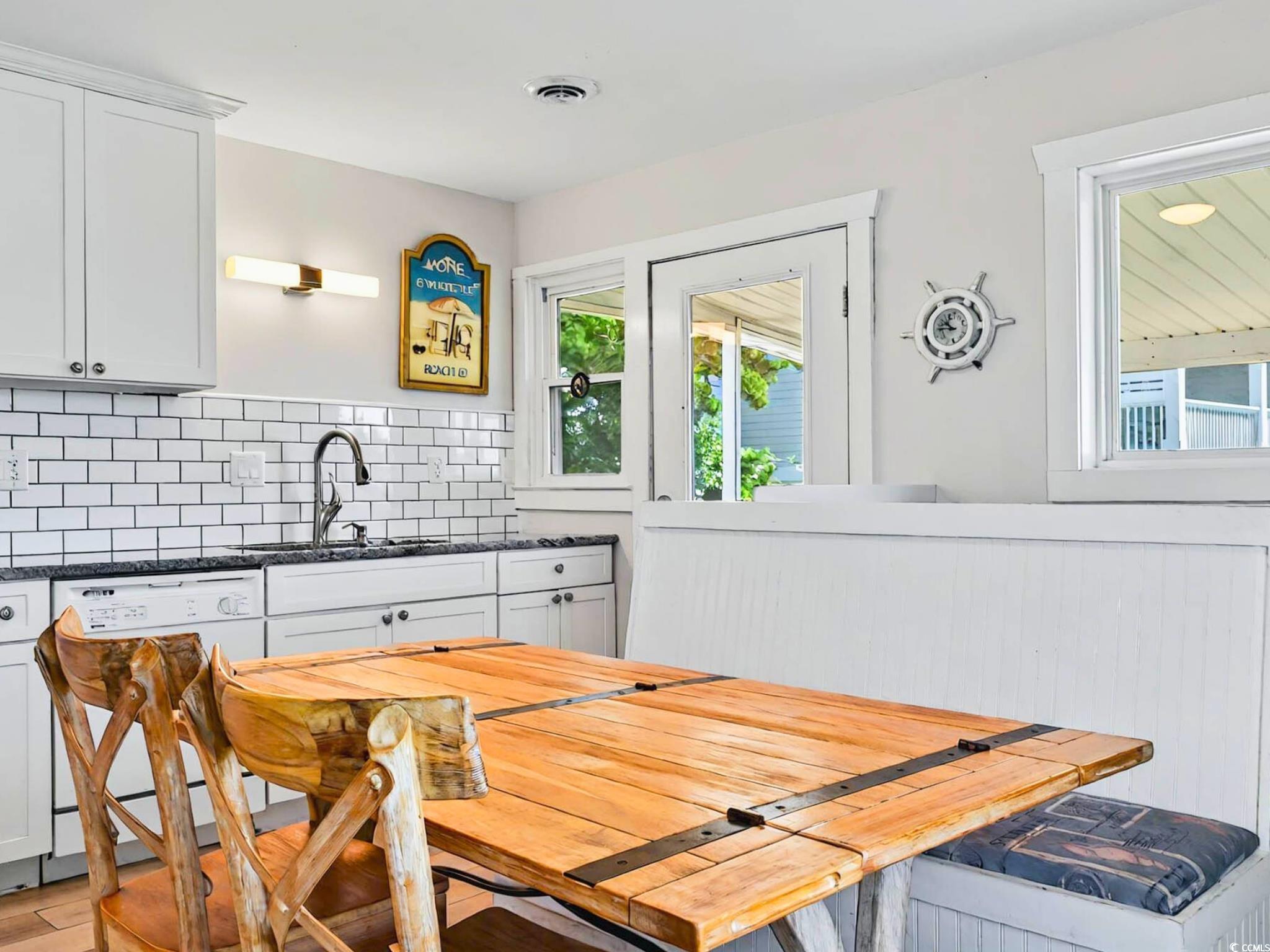 118 Seaside St. Property Photo 18