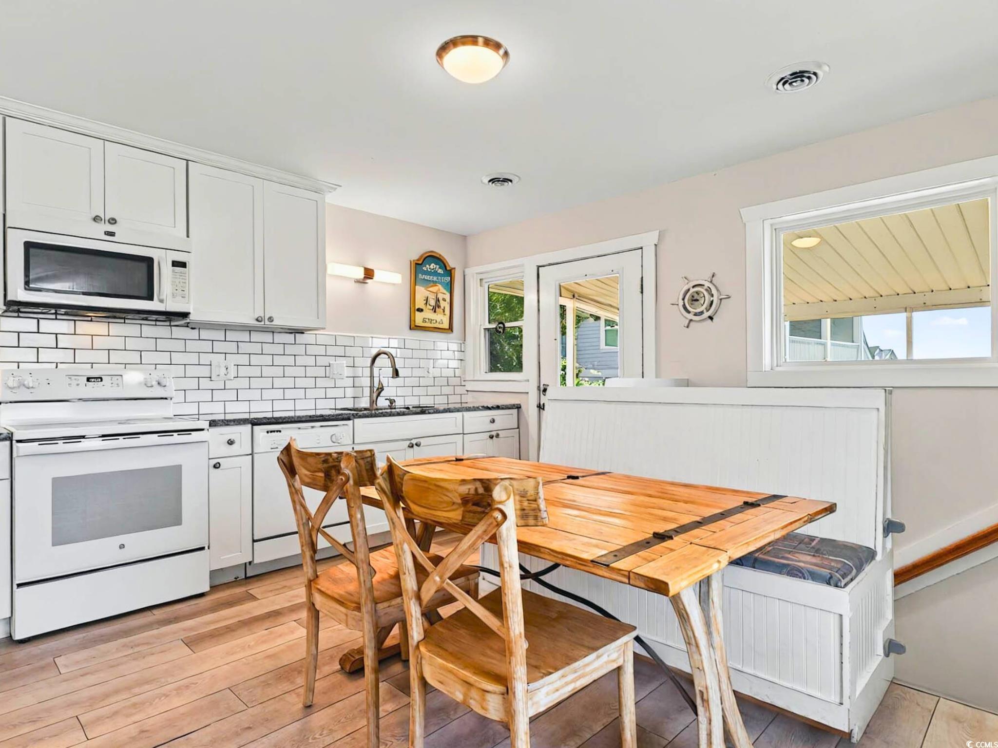 118 Seaside St. Property Photo 19