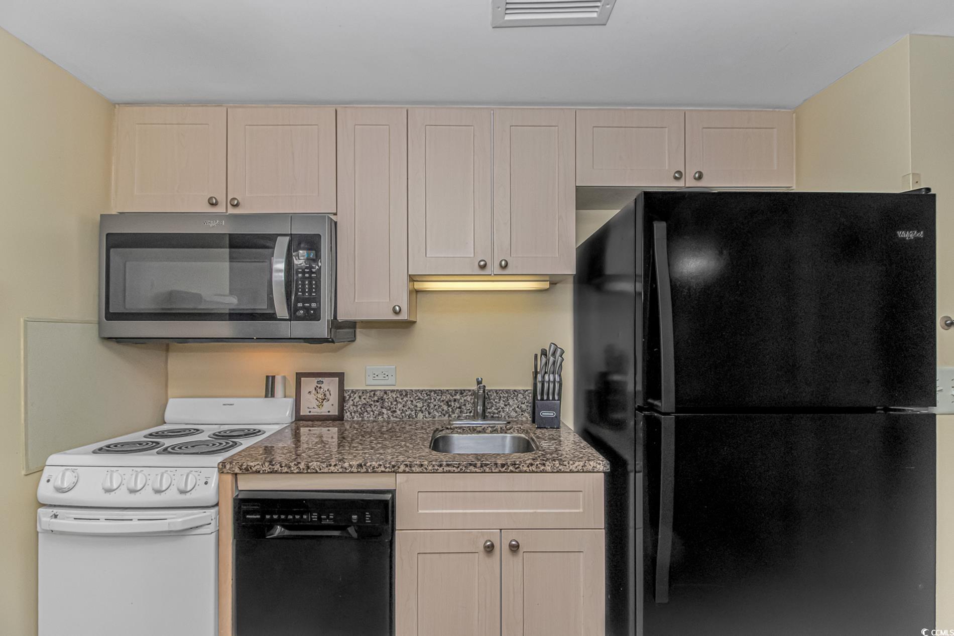 2301 S Ocean Blvd. Property Photo 5